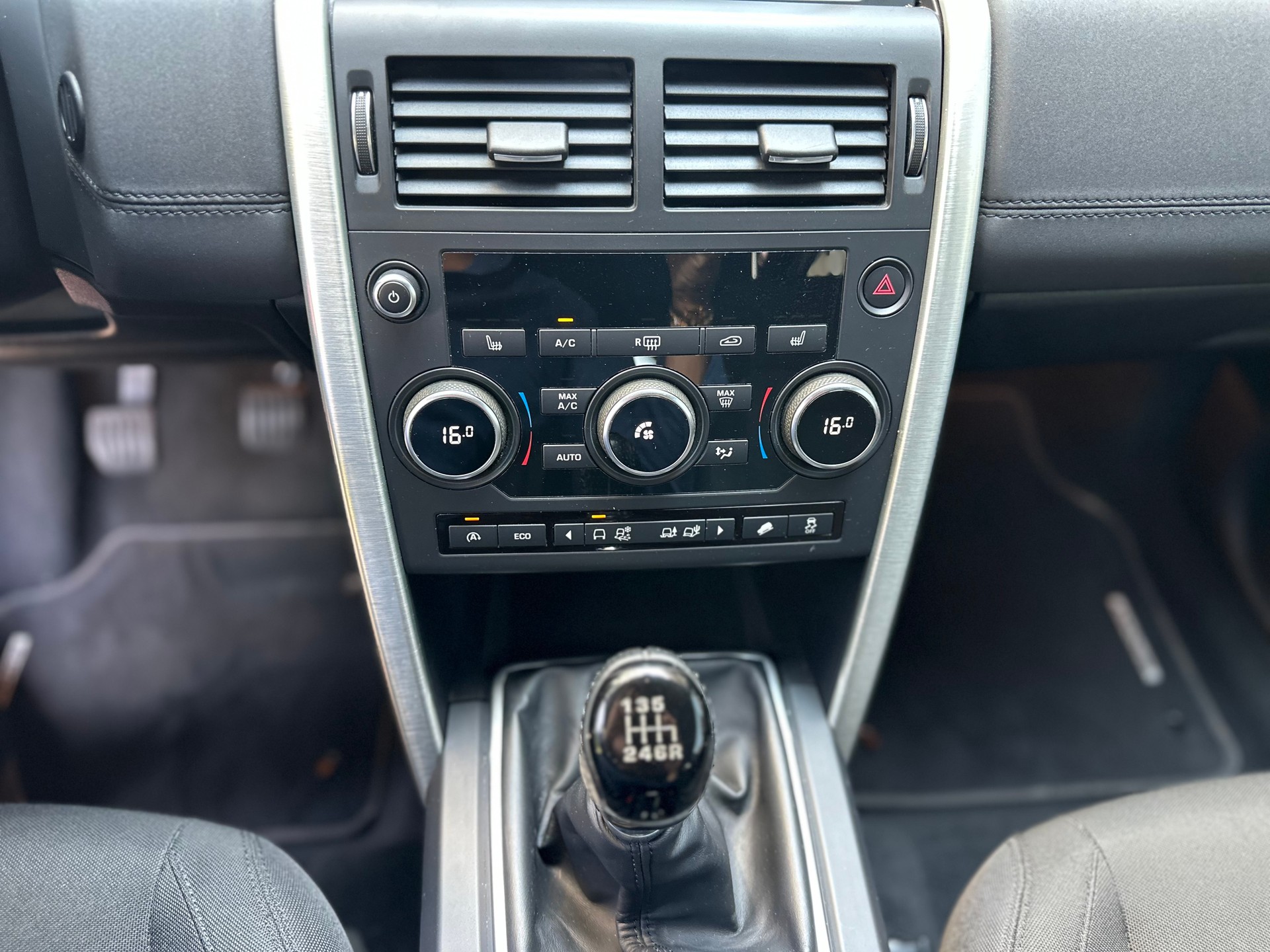 LAND ROVER Discovery Sport 2.0 TD4 Pure-image-11