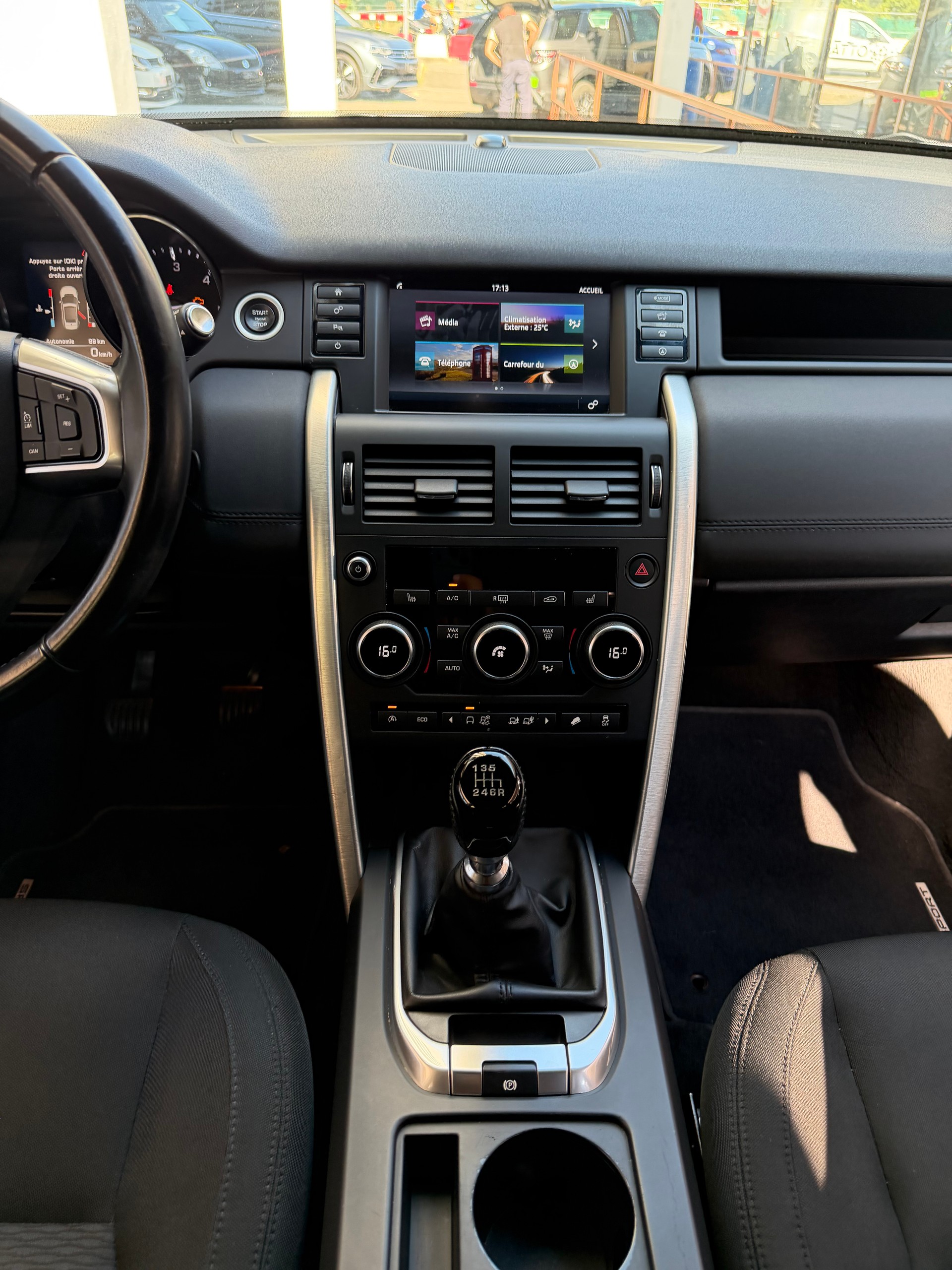 LAND ROVER Discovery Sport 2.0 TD4 Pure-image-11