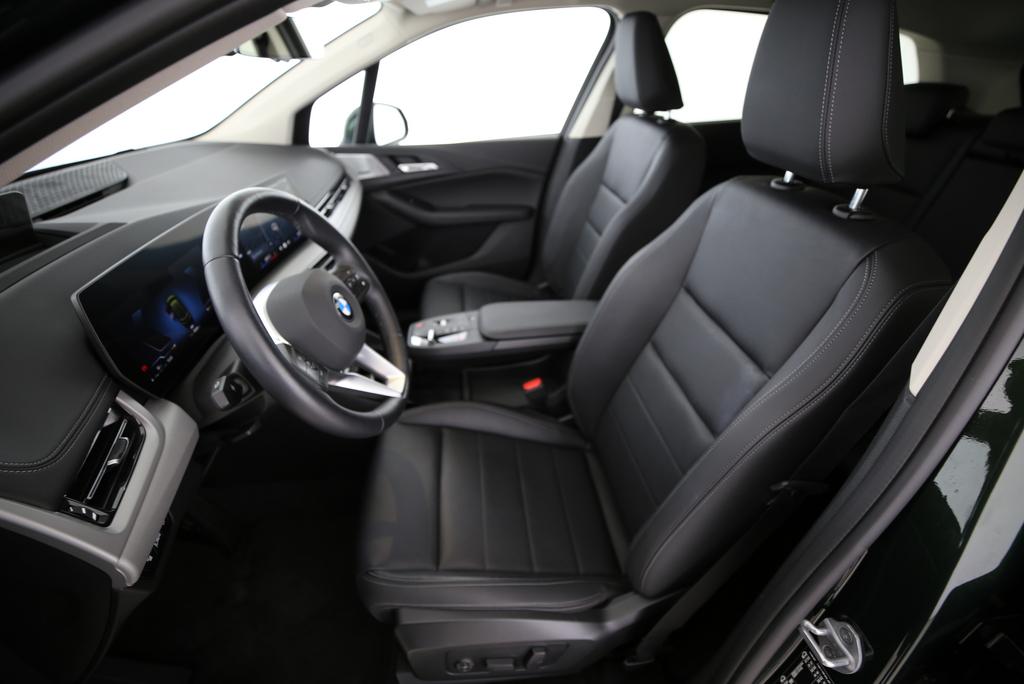 BMW 223i xDrive Active Tourer-image-2
