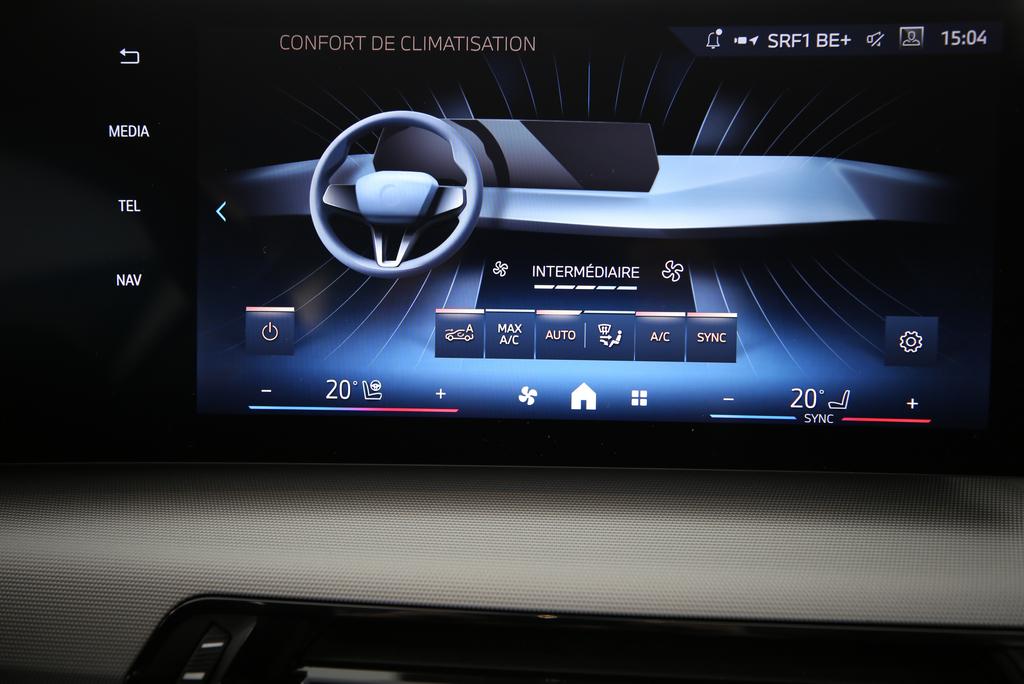 BMW 223i xDrive Active Tourer-image-10