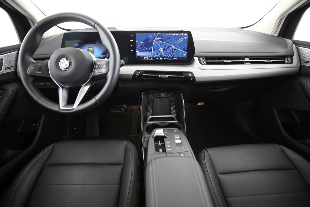 BMW 223i xDrive Active Tourer-image-3