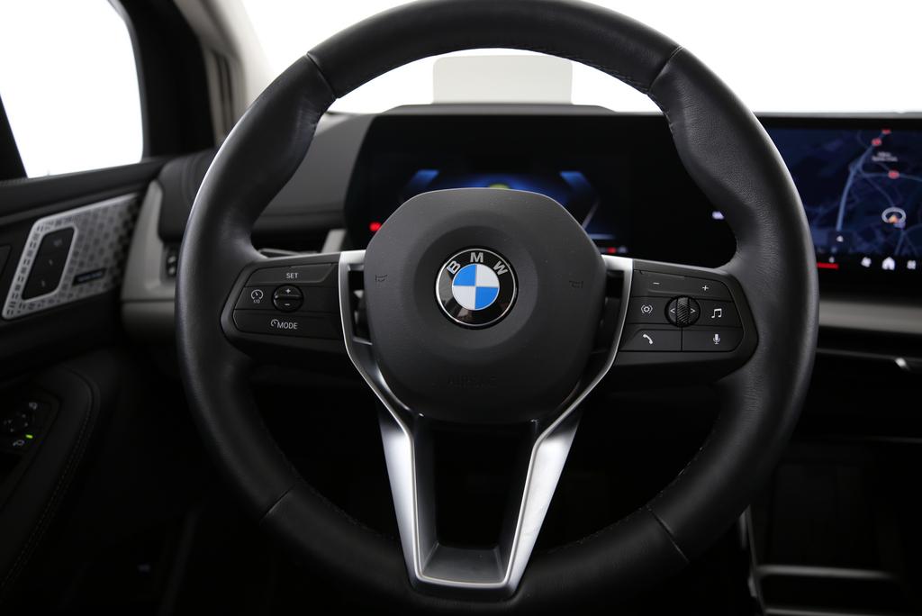 BMW 223i xDrive Active Tourer-image-8