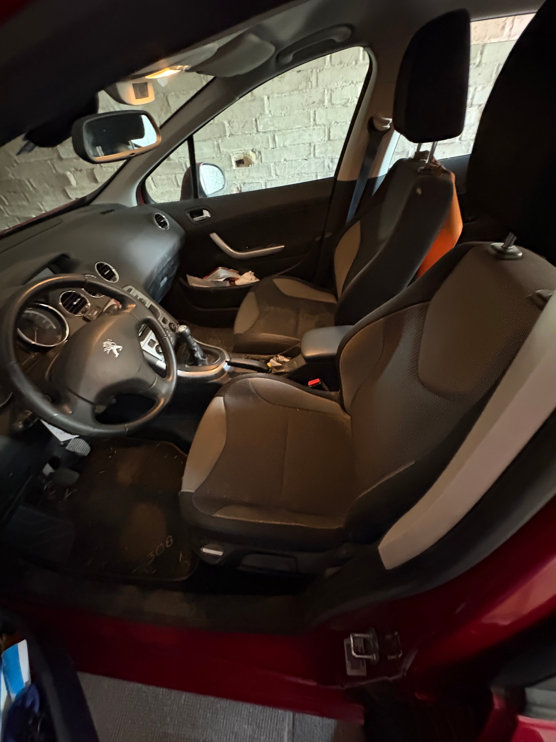 PEUGEOT 308-image-4