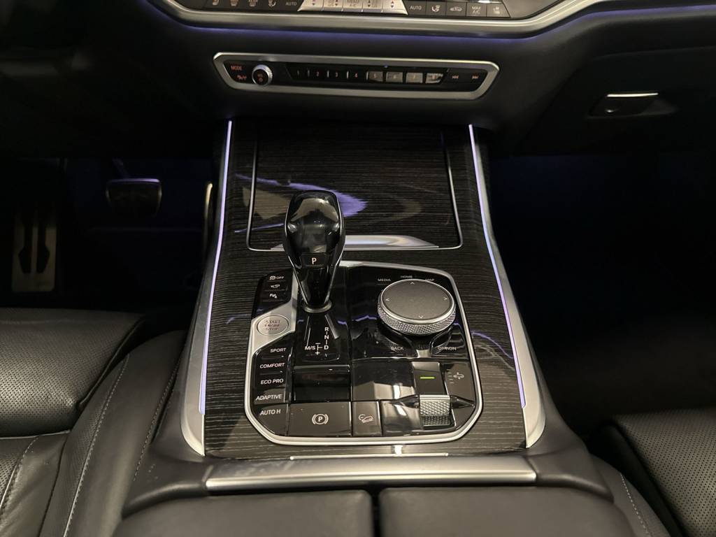 BMW X7 xDrive 48V 40d Steptronic-image-13