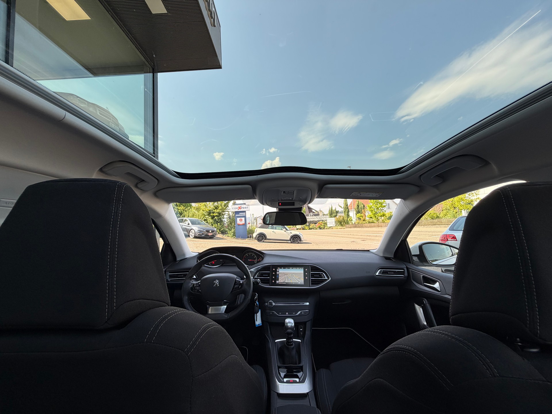 PEUGEOT 308 1.6 THP Allure-image-19