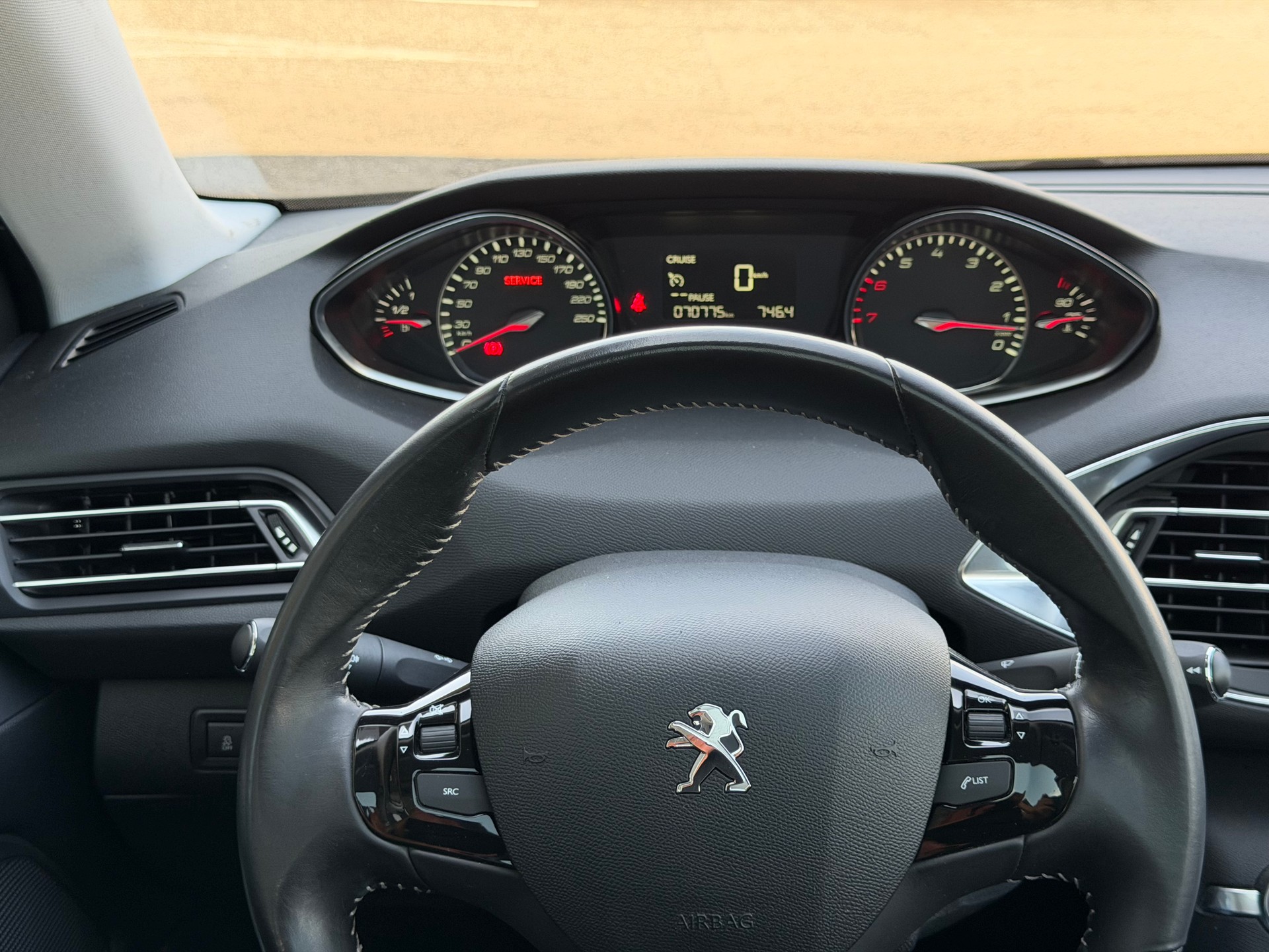 PEUGEOT 308 1.6 THP Allure-image-13