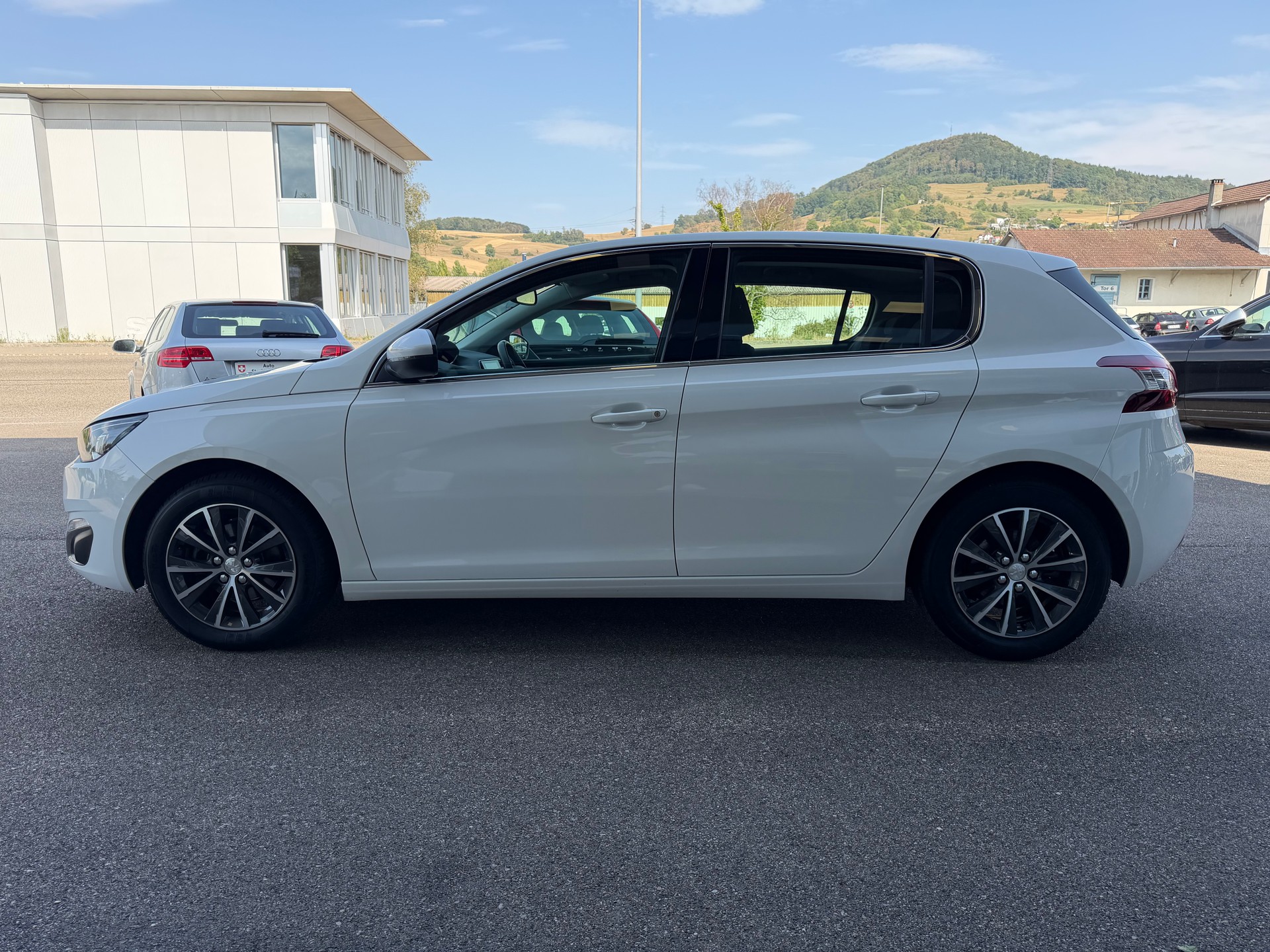 PEUGEOT 308 1.6 THP Allure-image-7