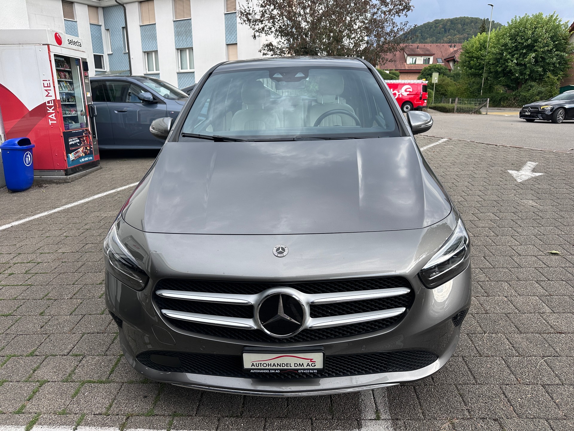MERCEDES-BENZ B 250 4Matic AMG Line-image-0