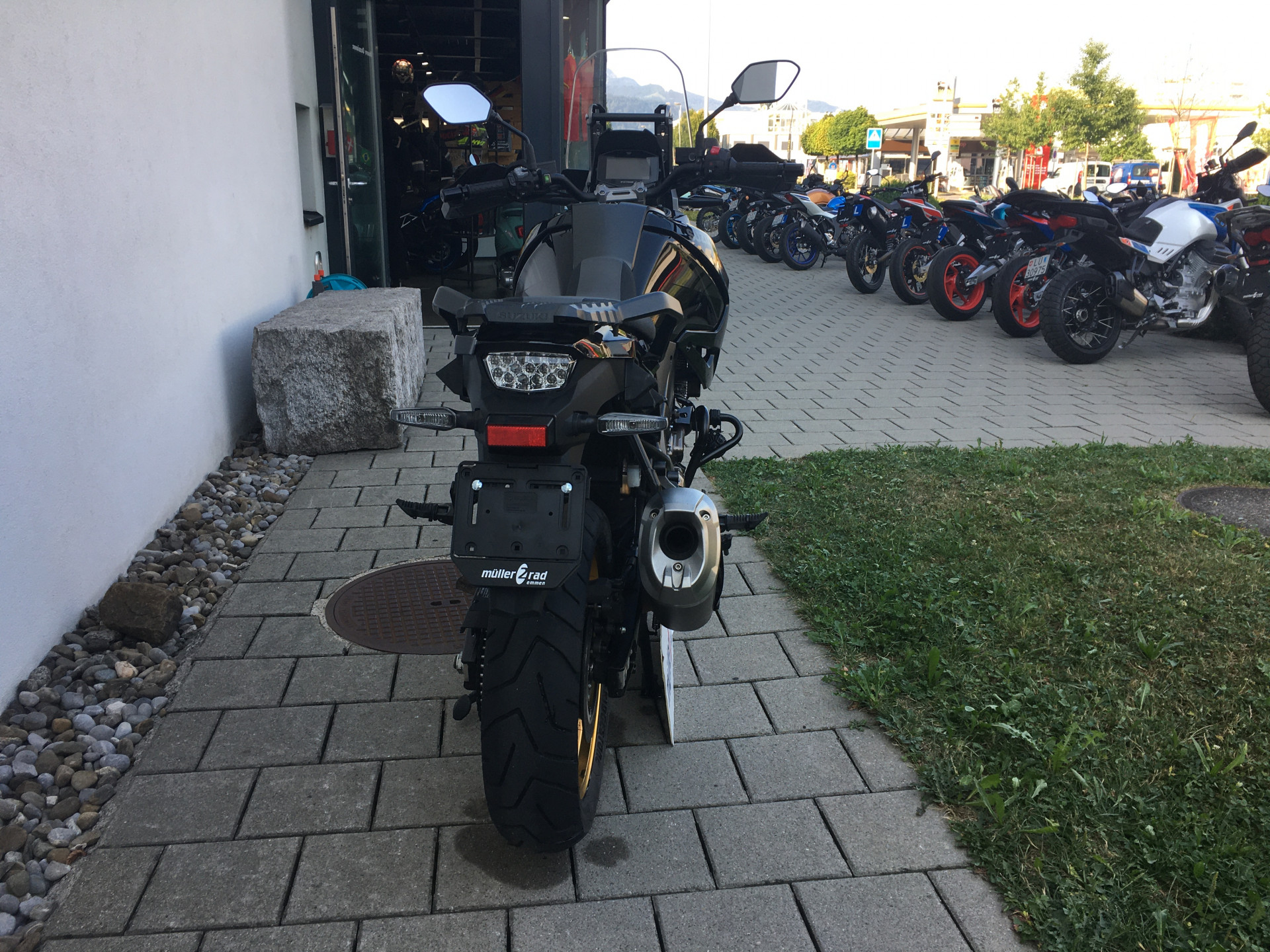 SUZUKI DL 1050 A V-Strom XT-showroom-element-2