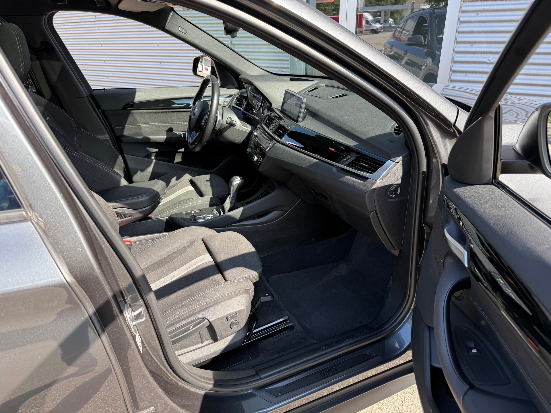 BMW X1 xDrive 18d Steptronic-image-5
