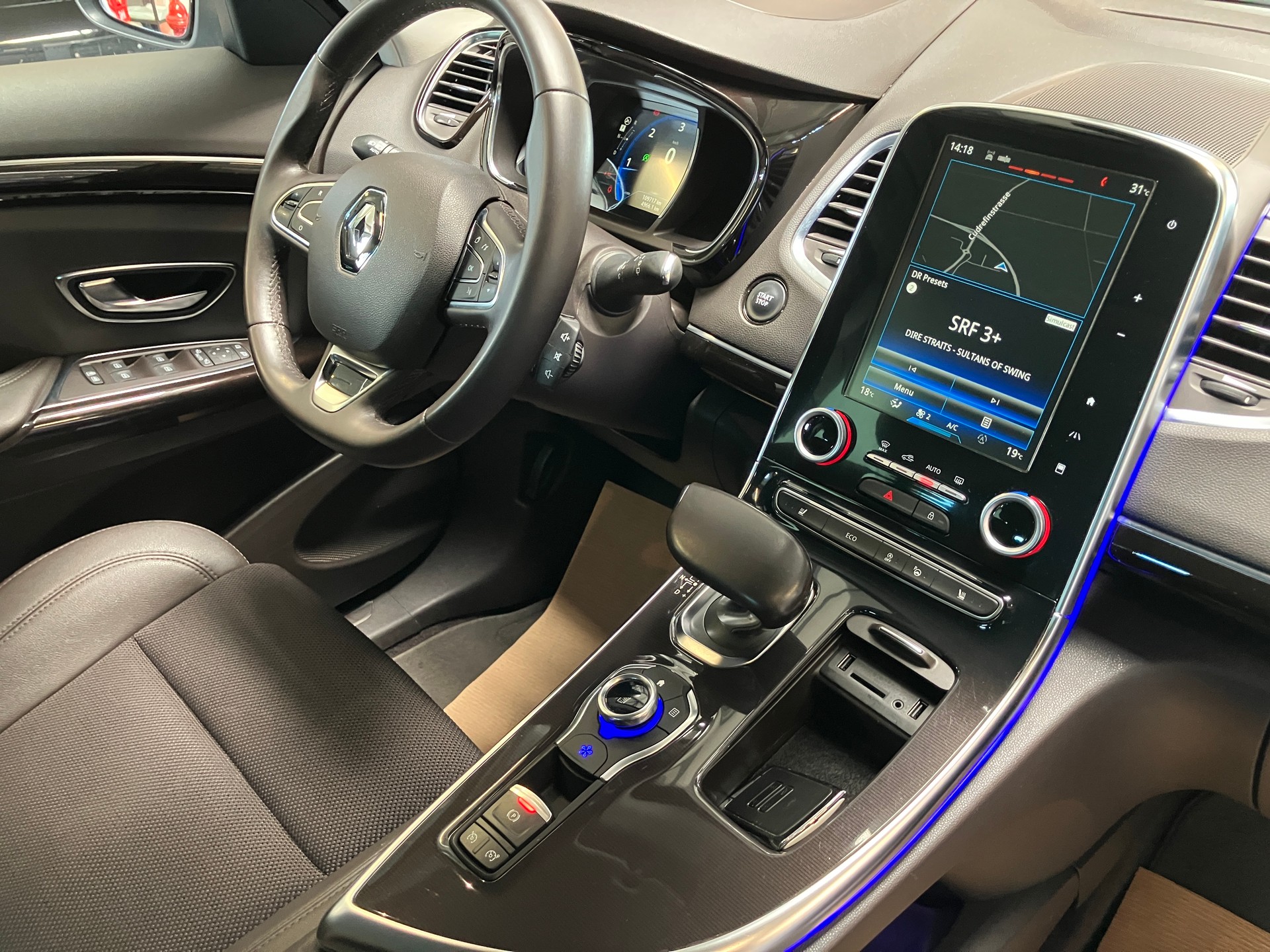 RENAULT Espace 1.6 dCi Intens EDC-image-30