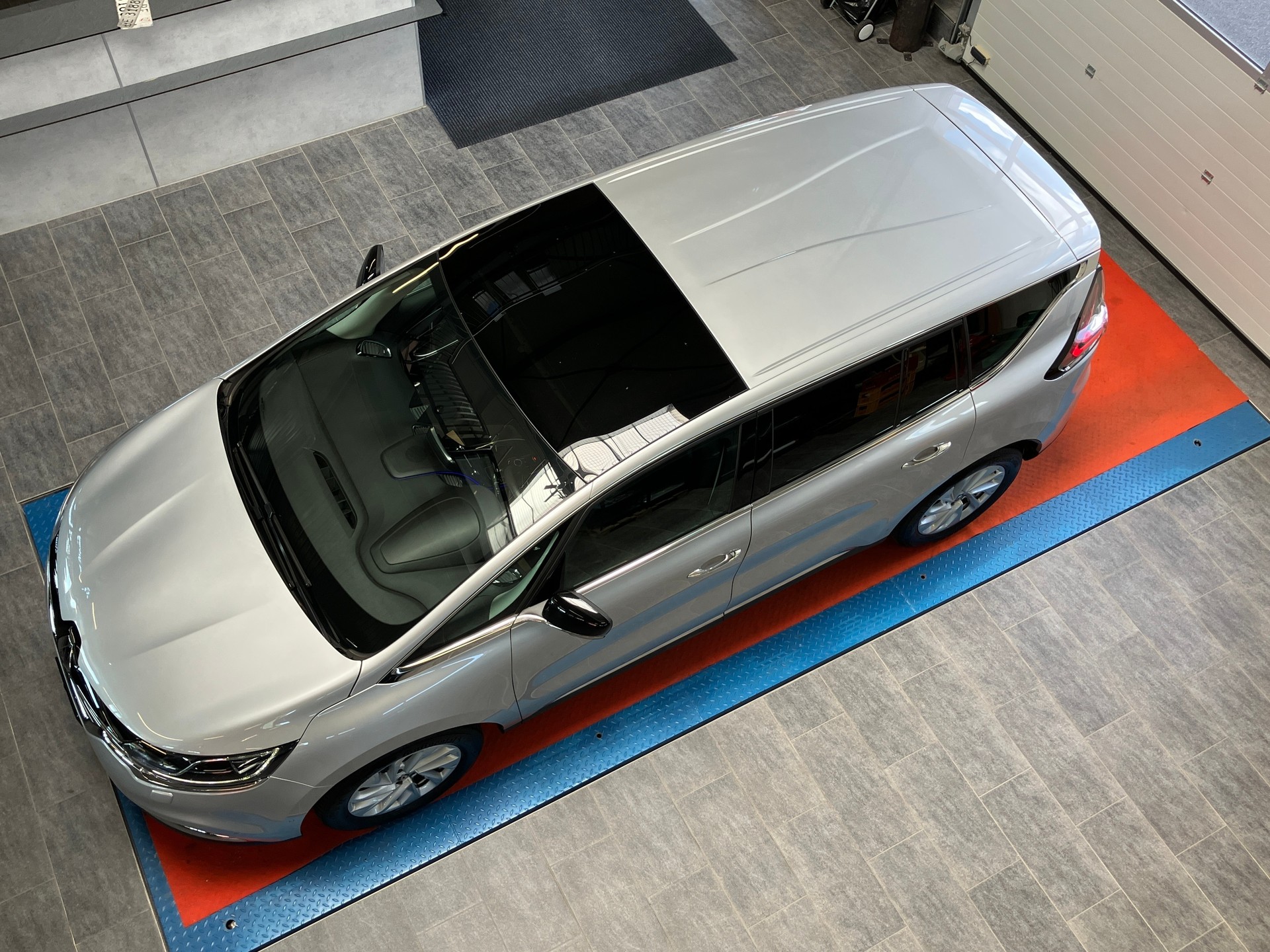 RENAULT Espace 1.6 dCi Intens EDC-image-11