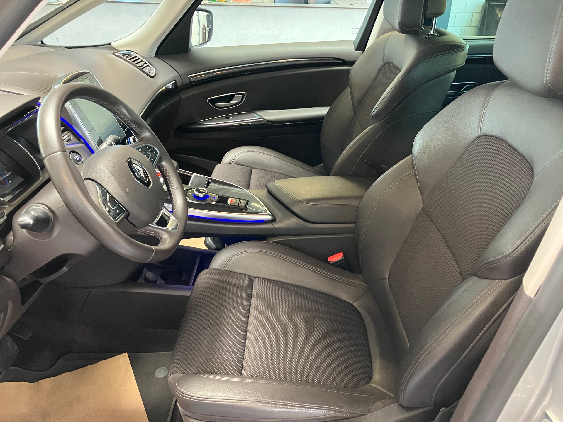 RENAULT Espace 1.6 dCi Intens EDC-image-15