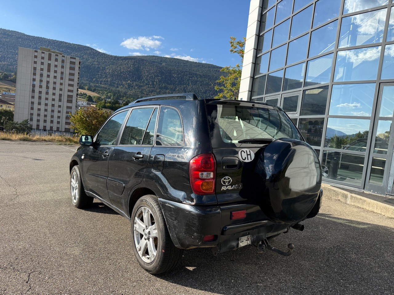 TOYOTA RAV-4 2.0 16V Linea Sol-image-4