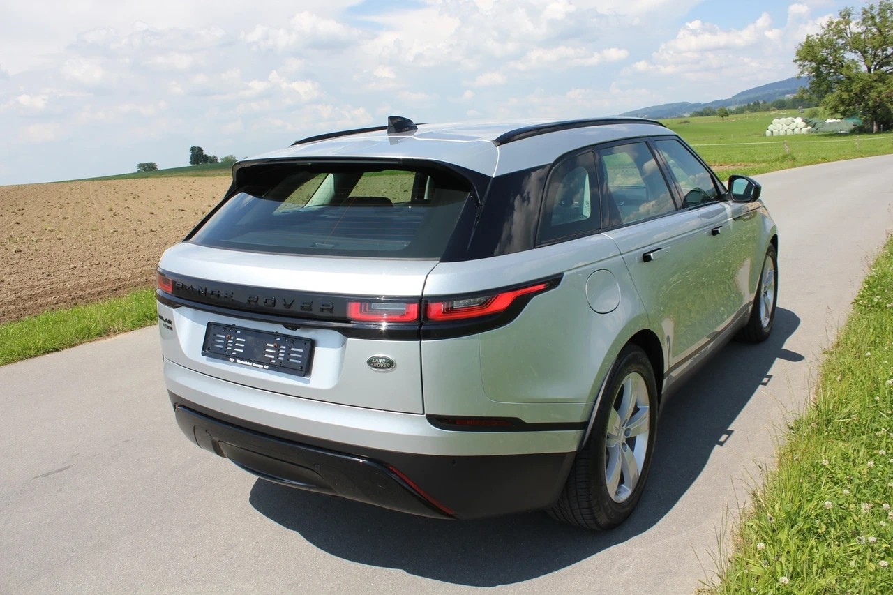 LAND ROVER Range Rover Velar R-Dynamic D 300 S Automatic mit Anhängerkupplung-image-3