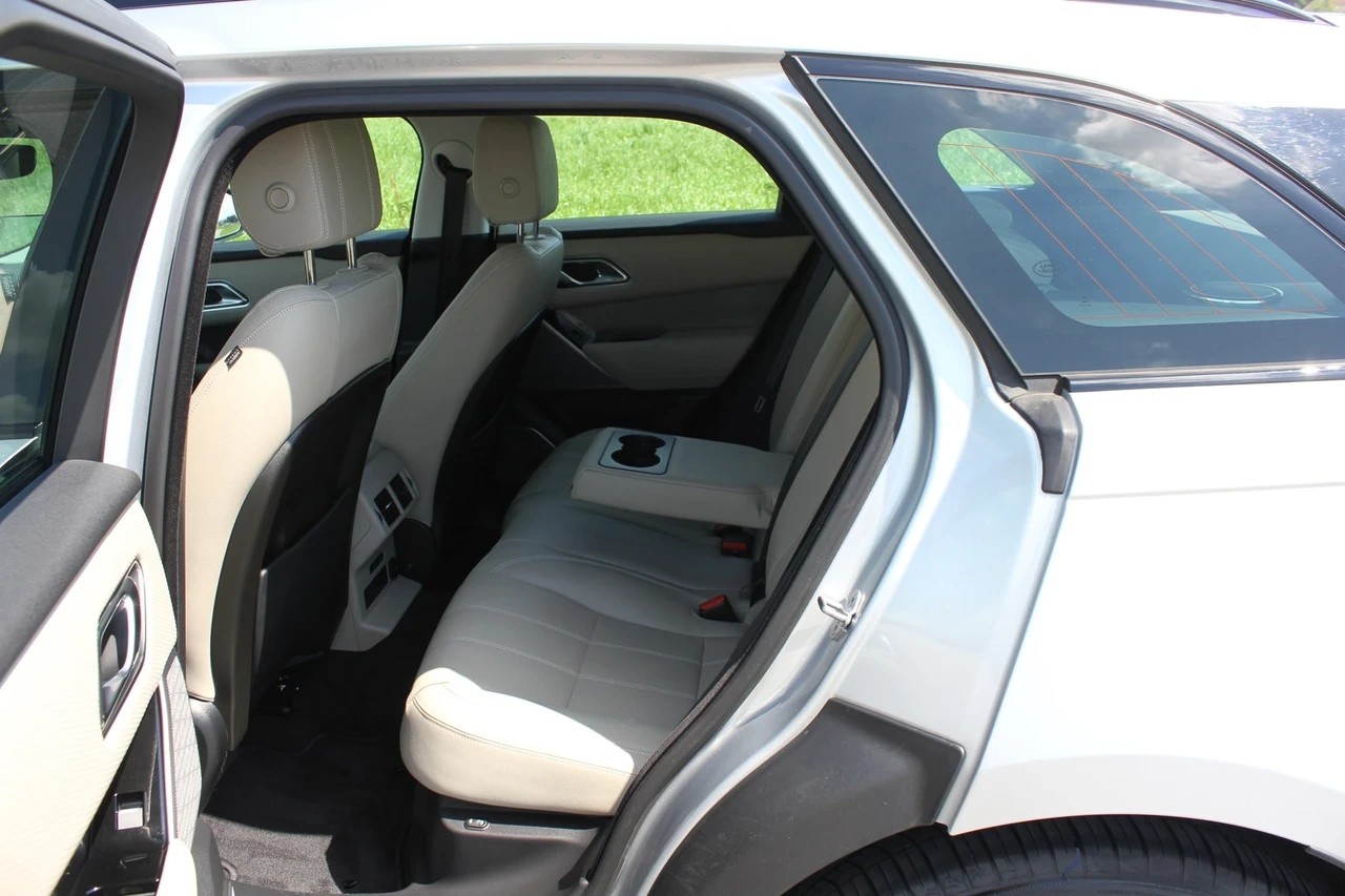 LAND ROVER Range Rover Velar R-Dynamic D 300 S Automatic mit Anhängerkupplung-image-6