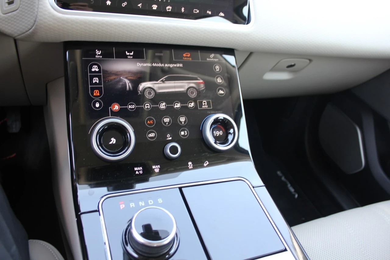 LAND ROVER Range Rover Velar R-Dynamic D 300 S Automatic mit Anhängerkupplung-image-9