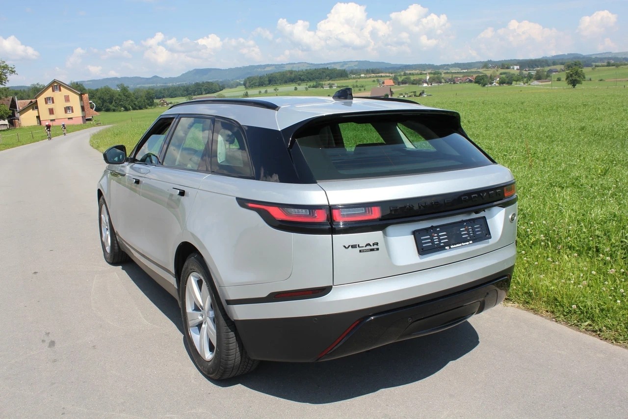 LAND ROVER Range Rover Velar R-Dynamic D 300 S Automatic mit Anhängerkupplung-image-2