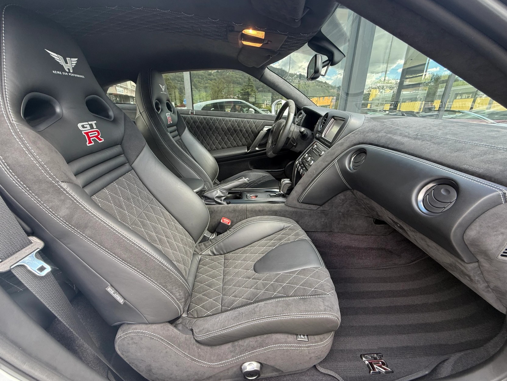 NISSAN 3.8 V6 BiT Track Edition-image-3