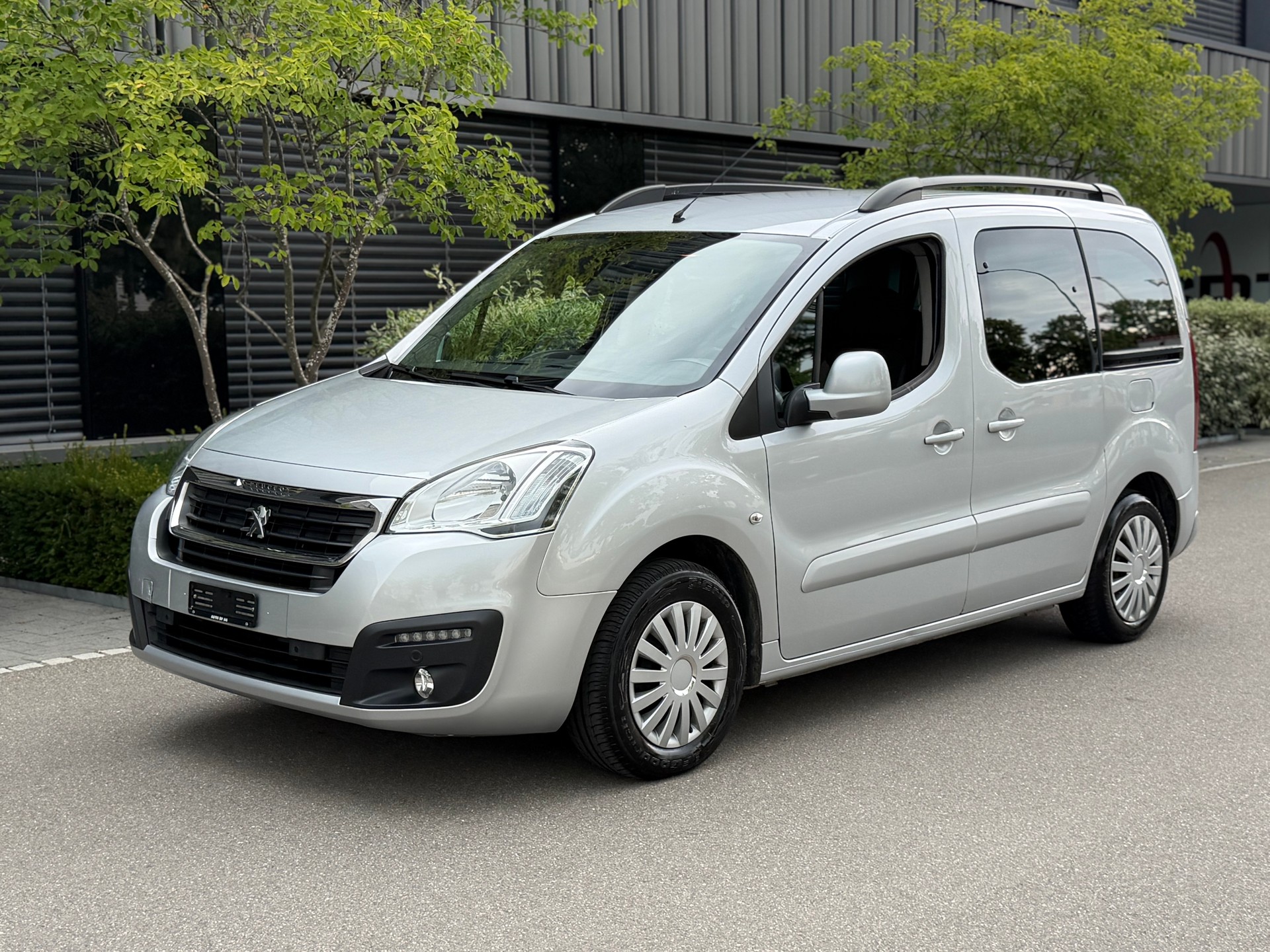 PEUGEOT Partner 1.6 BlueHDi Active-image-0