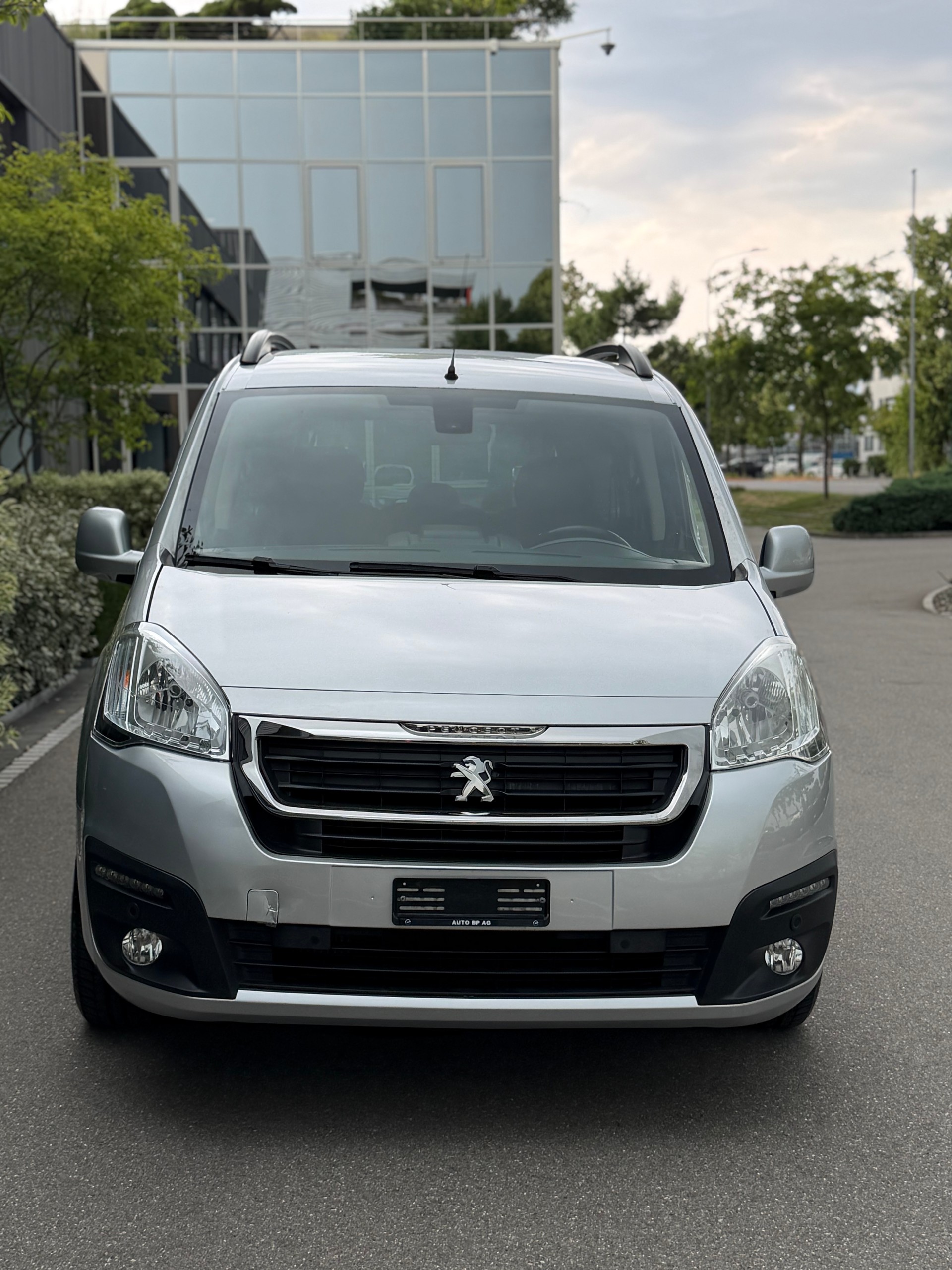 PEUGEOT Partner 1.6 BlueHDi Active-image-3