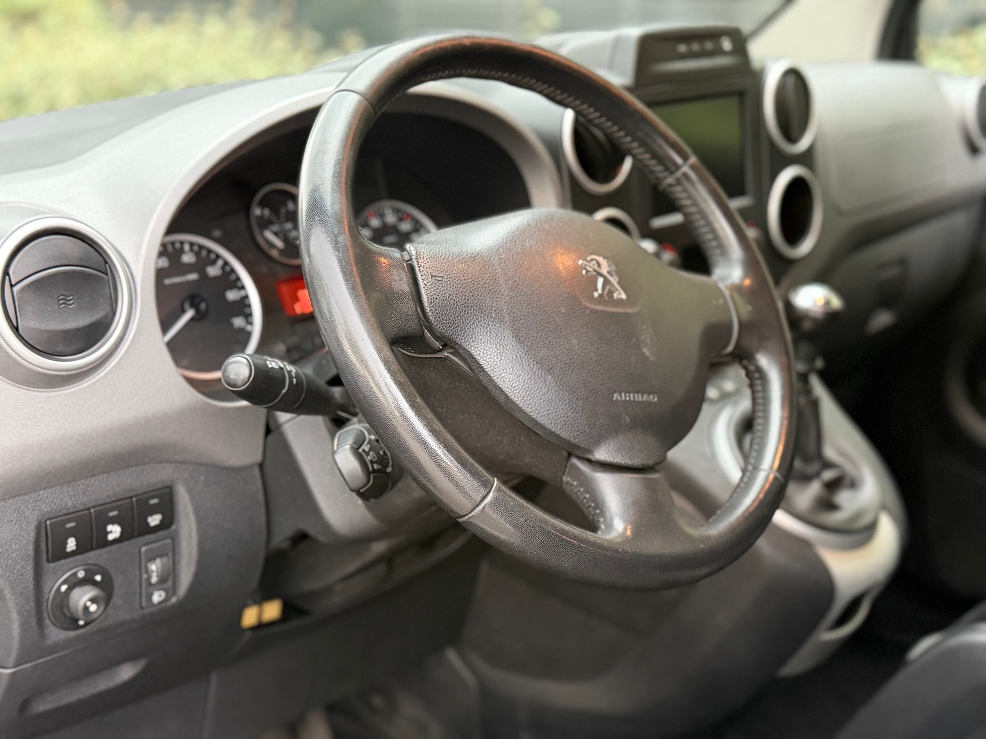 PEUGEOT Partner 1.6 BlueHDi Active-image-8