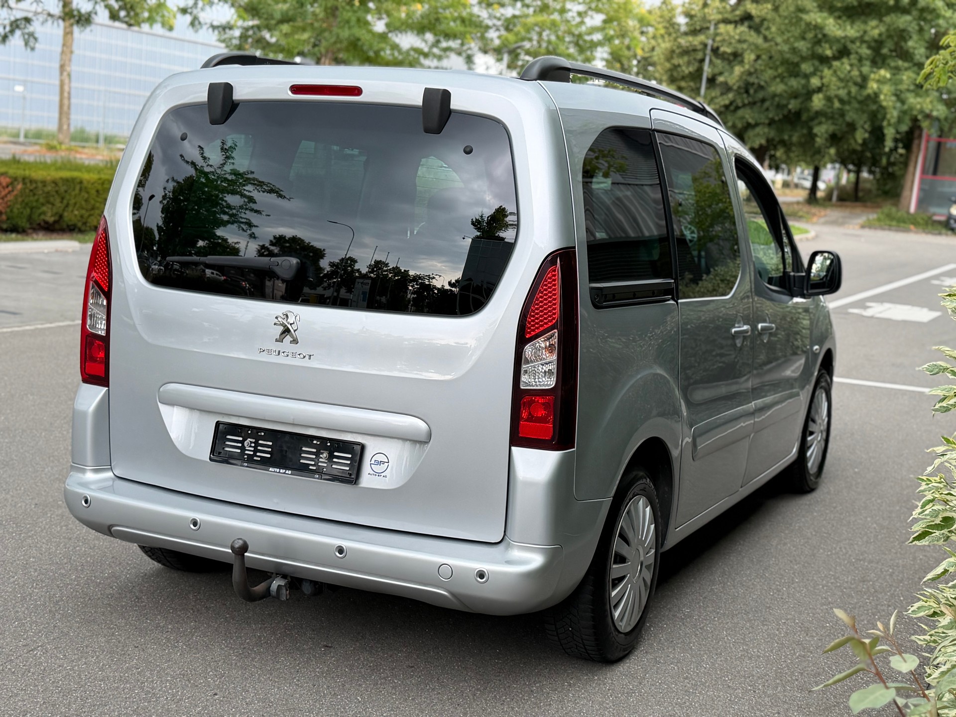 PEUGEOT Partner 1.6 BlueHDi Active-image-2