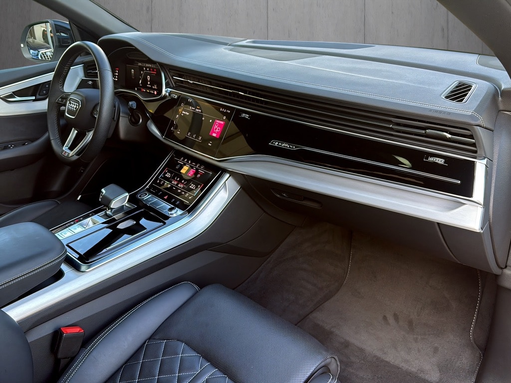 AUDI Q8 SUV 50 TDI quattro tiptronic*New Modell*S-Sportsitze, Optikpaket-schwarz, 23"Alu, Panodach, (5-Jahre Garantie)-image-12