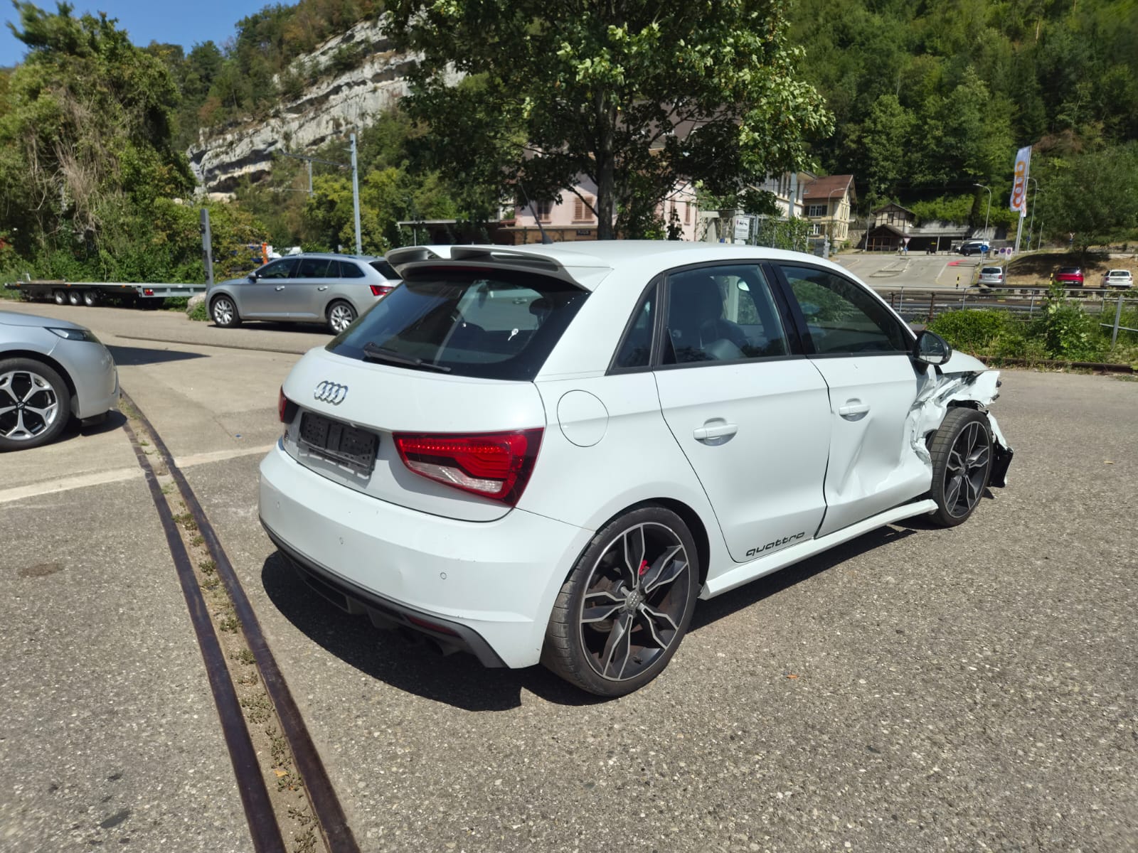 AUDI S1 Sportback 2.0 TFSI Sport quattro-image-2