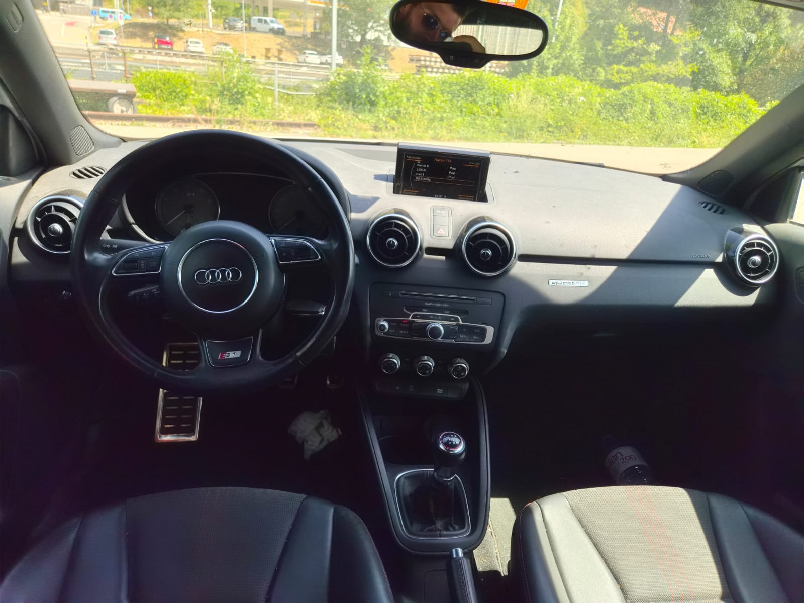 AUDI S1 Sportback 2.0 TFSI Sport quattro-image-6