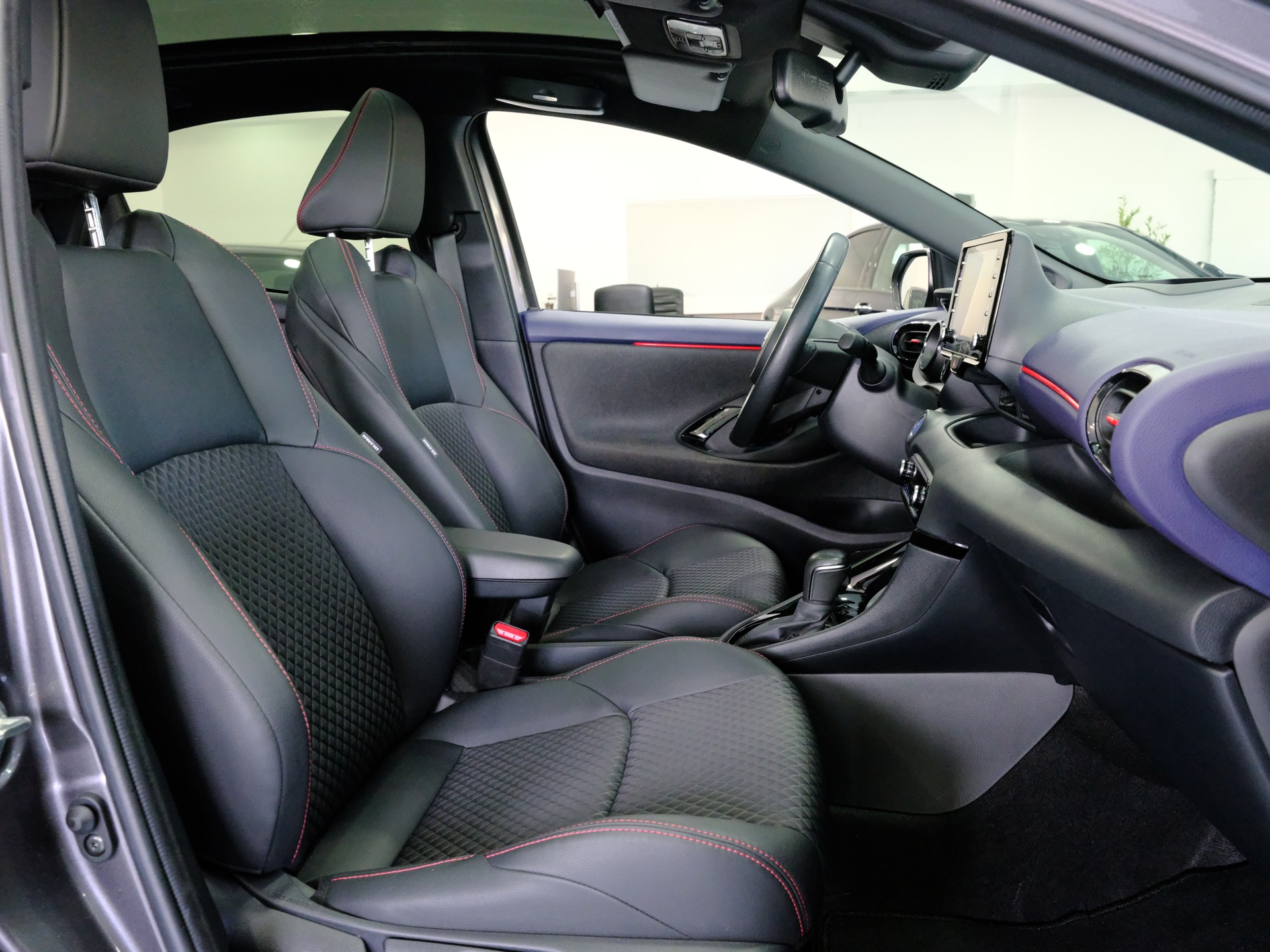 TOYOTA Yaris 1.5 Pop e-CVT-image-15