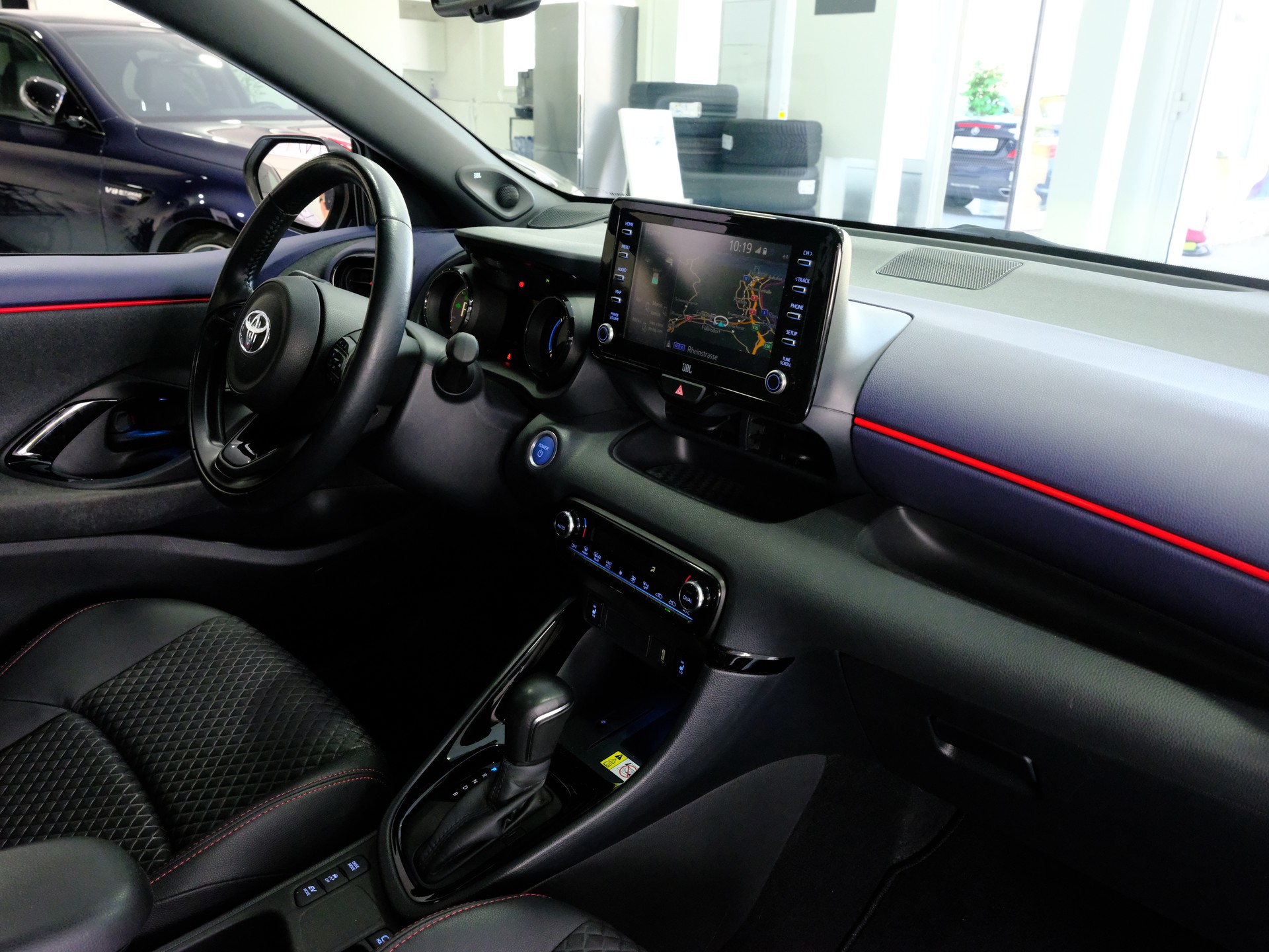 TOYOTA Yaris 1.5 Pop e-CVT-image-14