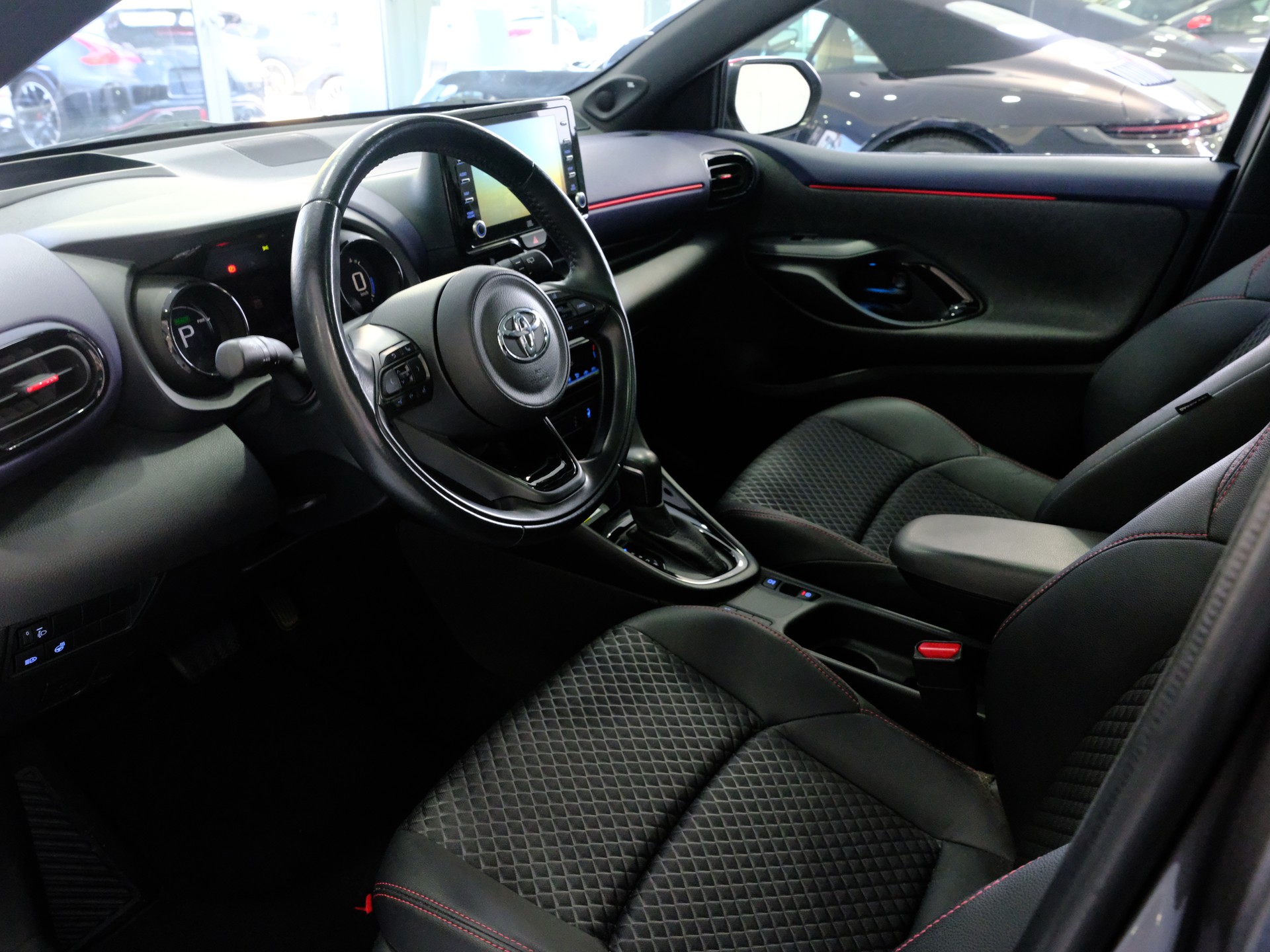 TOYOTA Yaris 1.5 Pop e-CVT-image-10