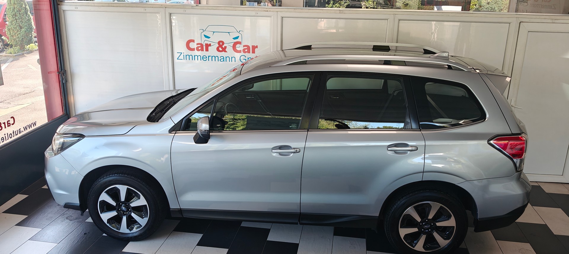 SUBARU Forester 2.0i Swiss Lineartronic-image-1