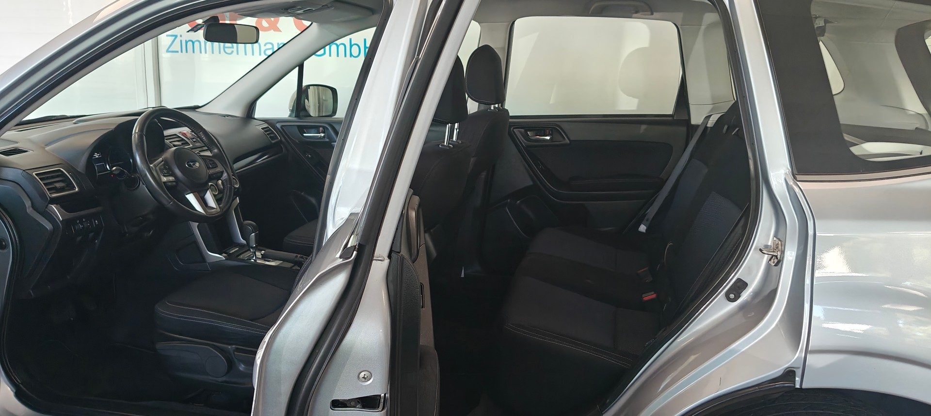 SUBARU Forester 2.0i Swiss Lineartronic-image-12