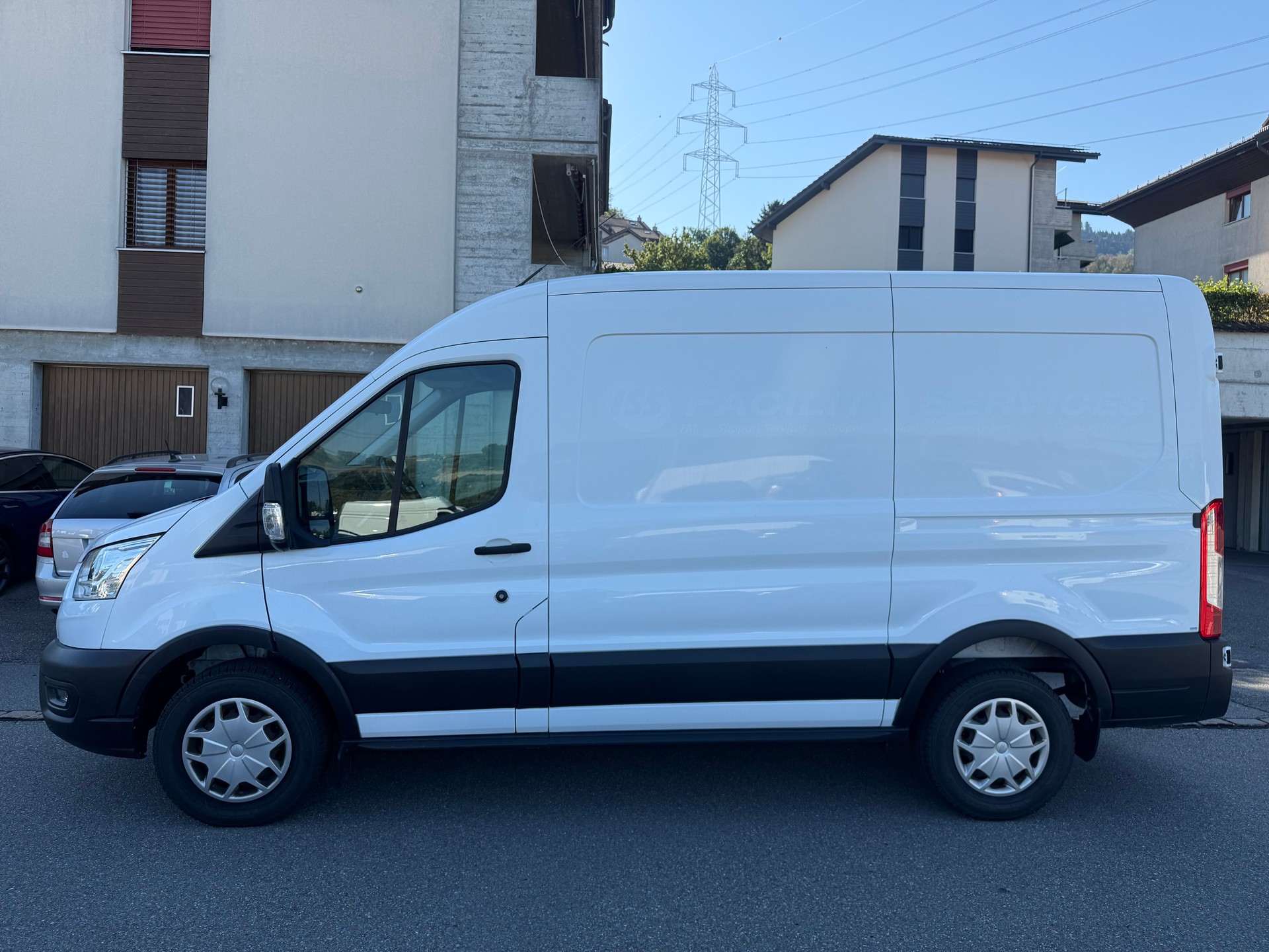 FORD Transit Van 350 L2 Trend 2.0 TDCi 130 4WD-image-3
