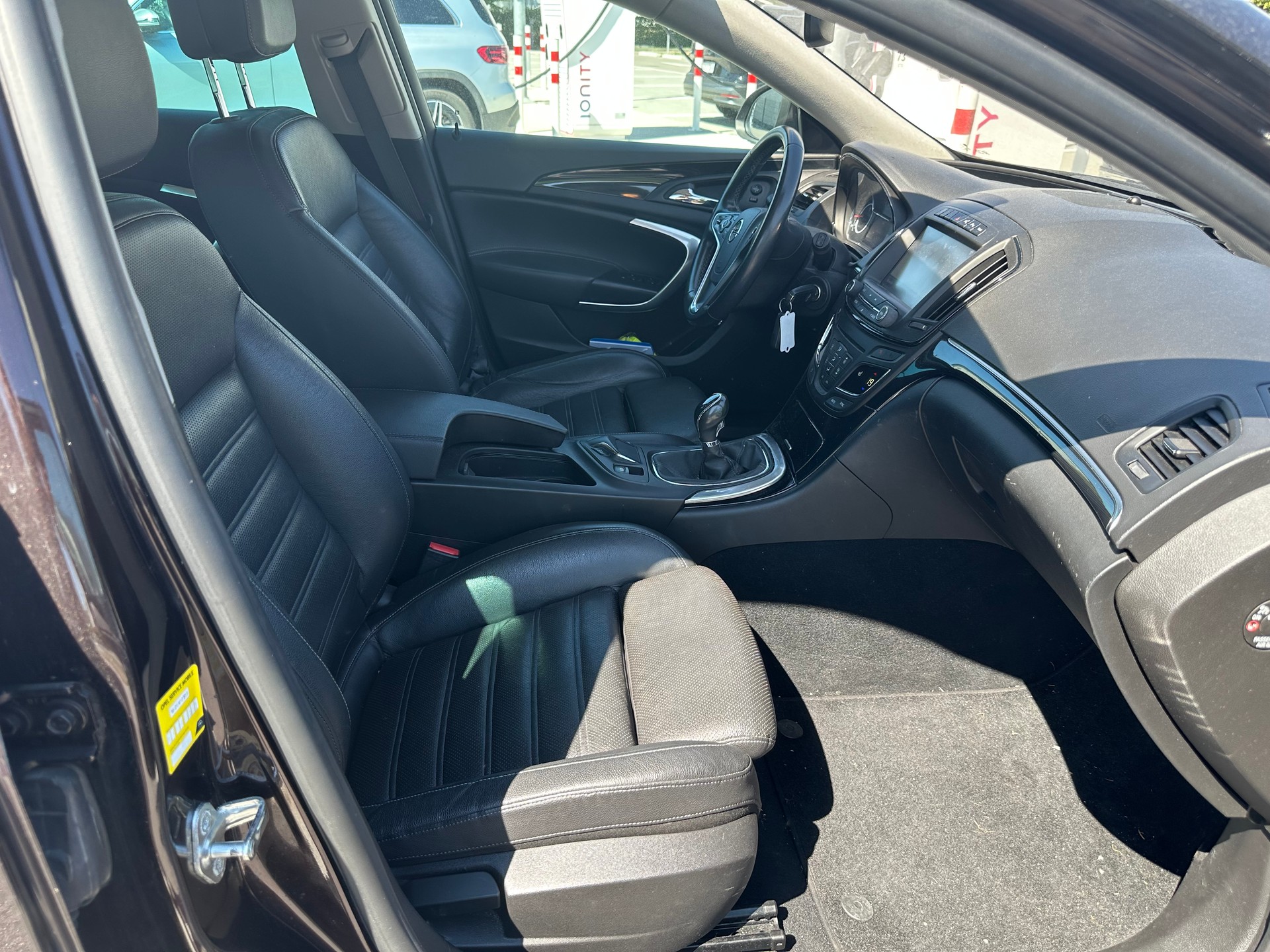 OPEL Insignia Sports Tourer 2.0 CDTI Edition 4WD-image-4