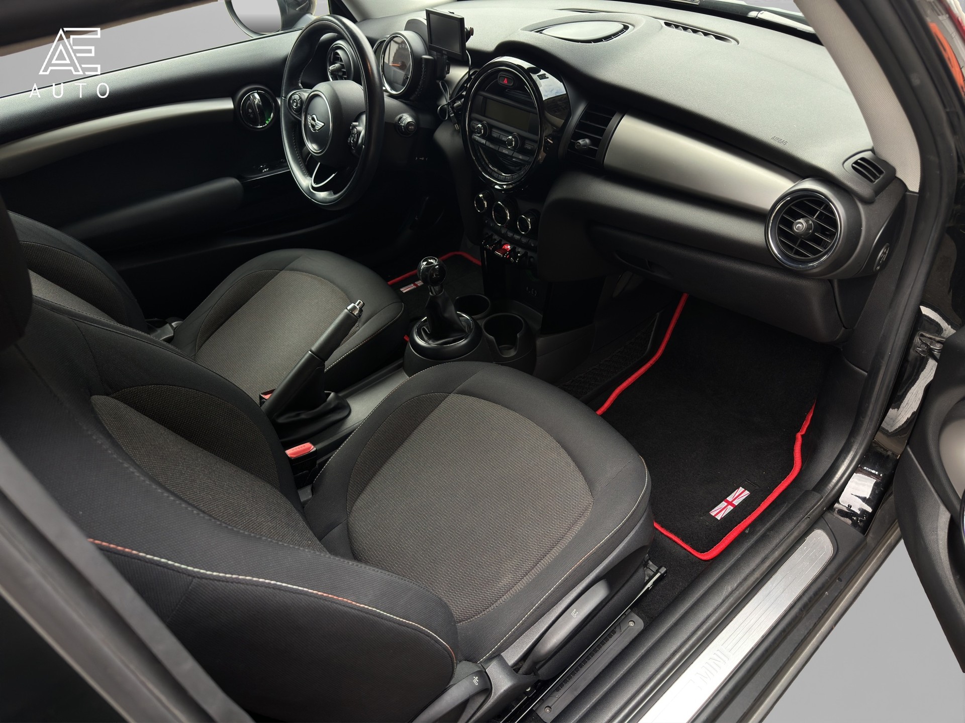 MINI Cooper-image-9