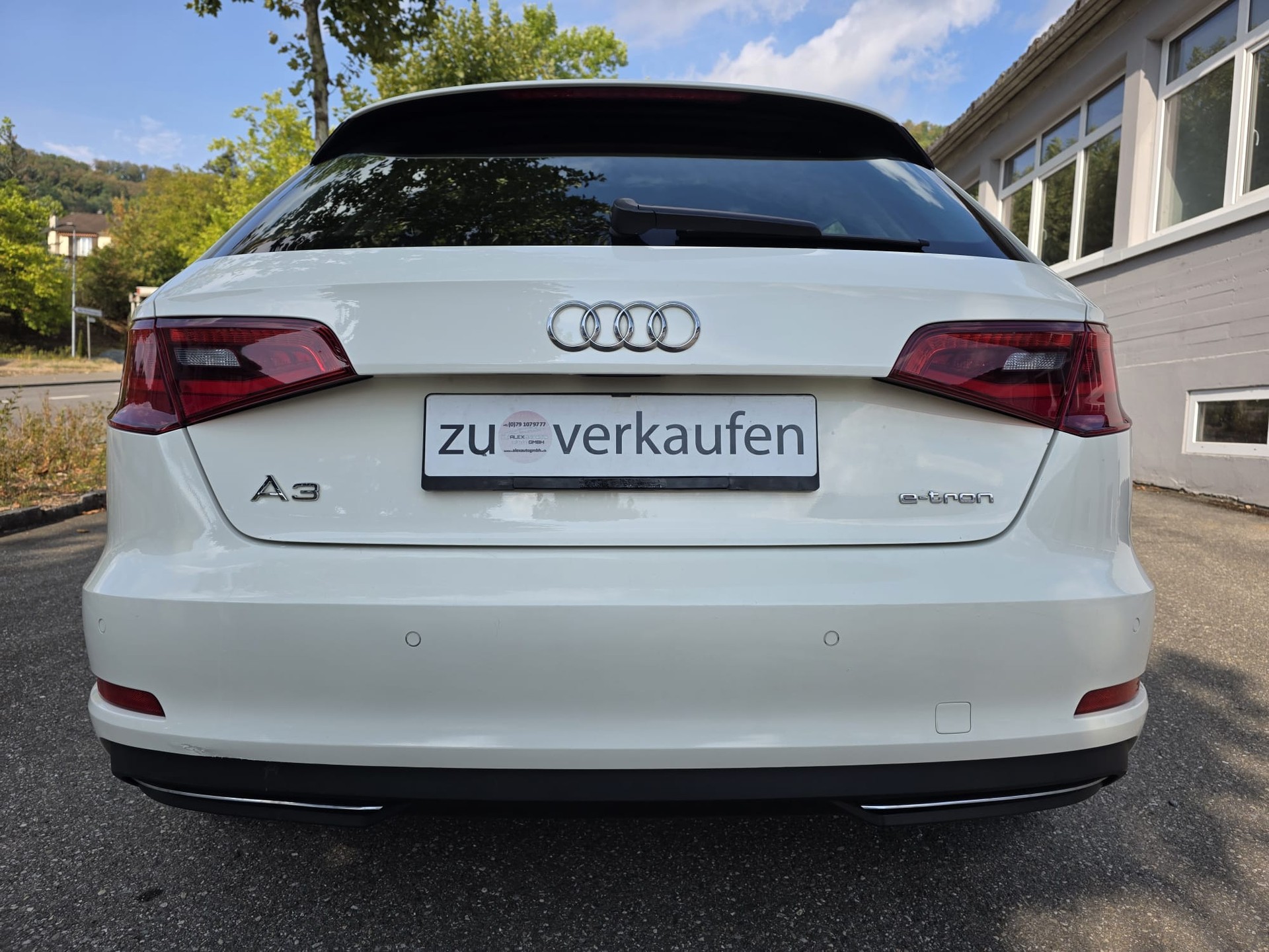 AUDI A3 Sportback 1.4 e-tron Attraction S-tronic-image-4