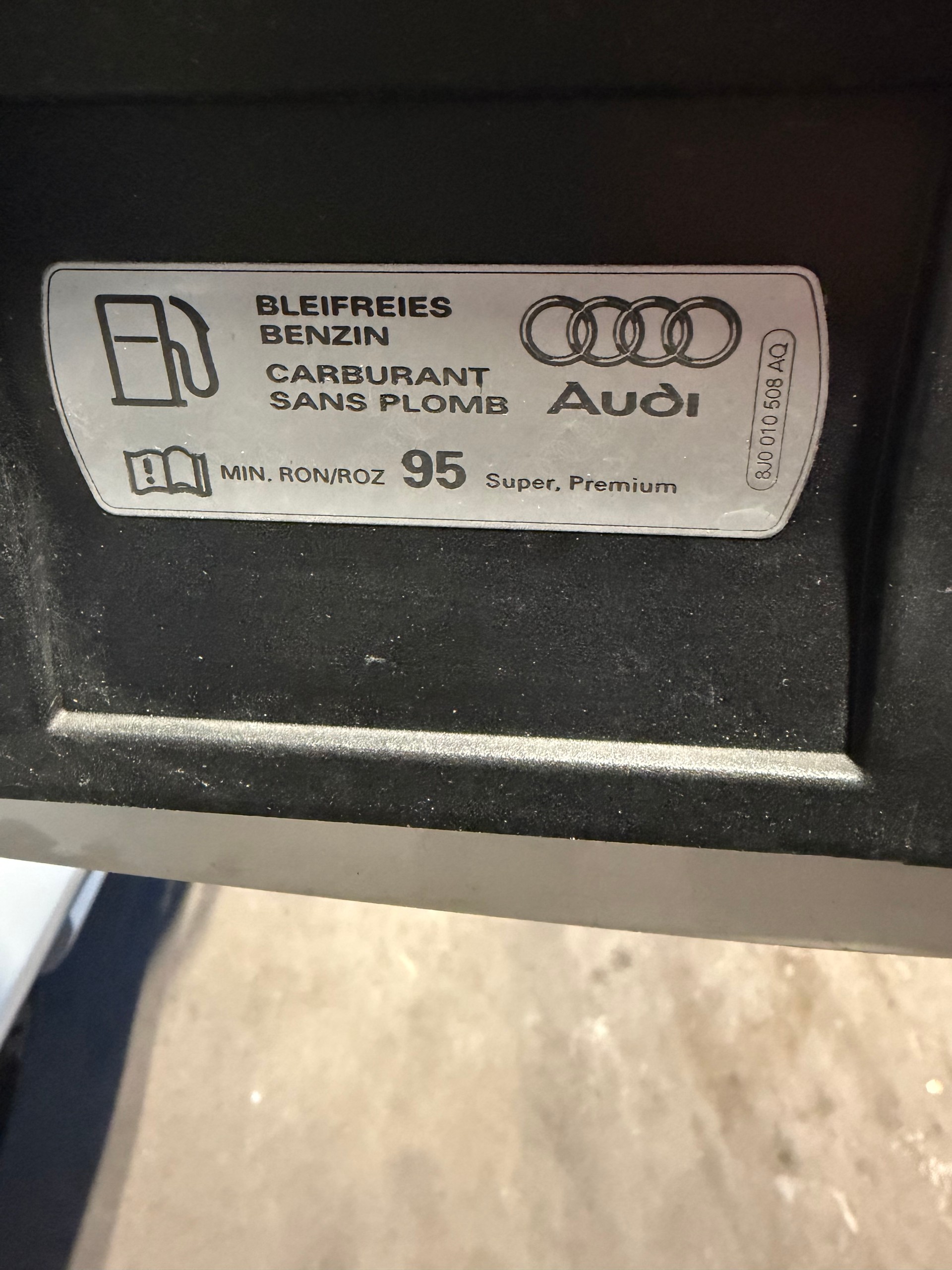 AUDI A3 Sportback 1.4 e-tron Attraction S-tronic-image-15