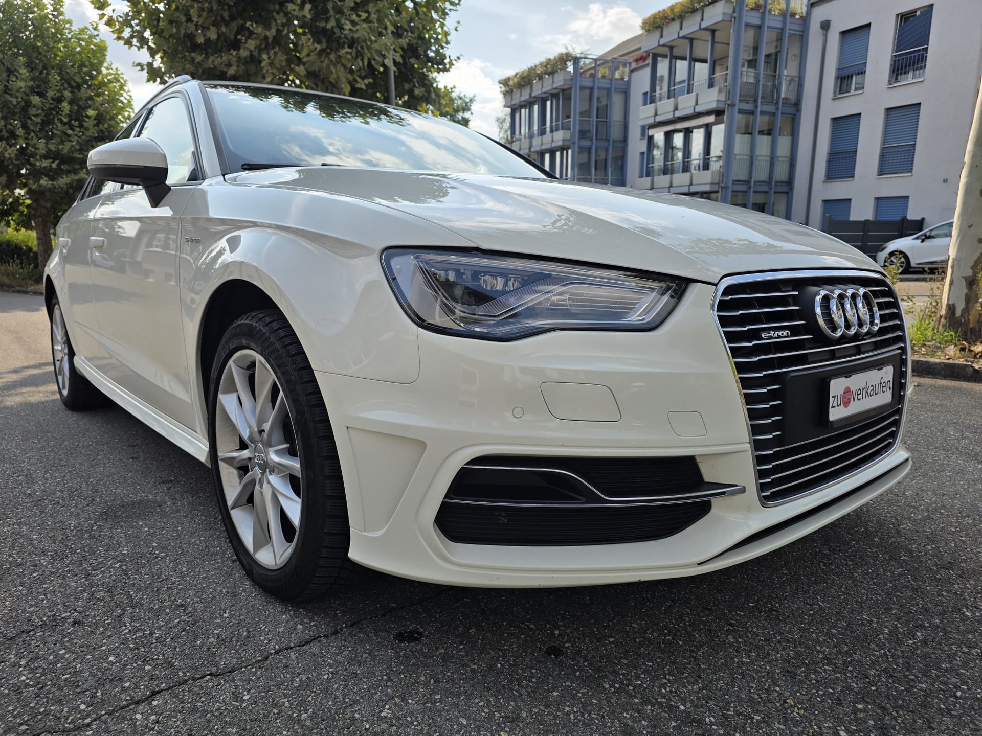 AUDI A3 Sportback 1.4 e-tron Attraction S-tronic-image-2