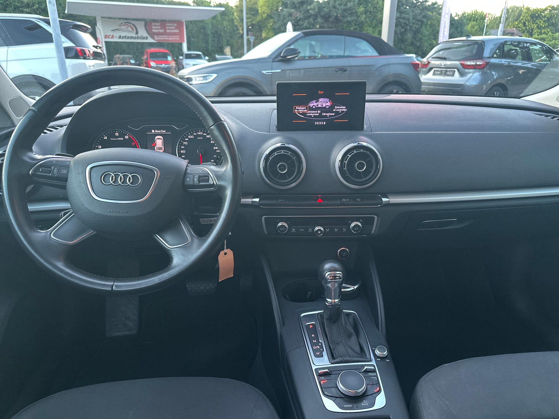 AUDI A3 Sportback 1.4 TFSI Ambiente S-tronic-image-9