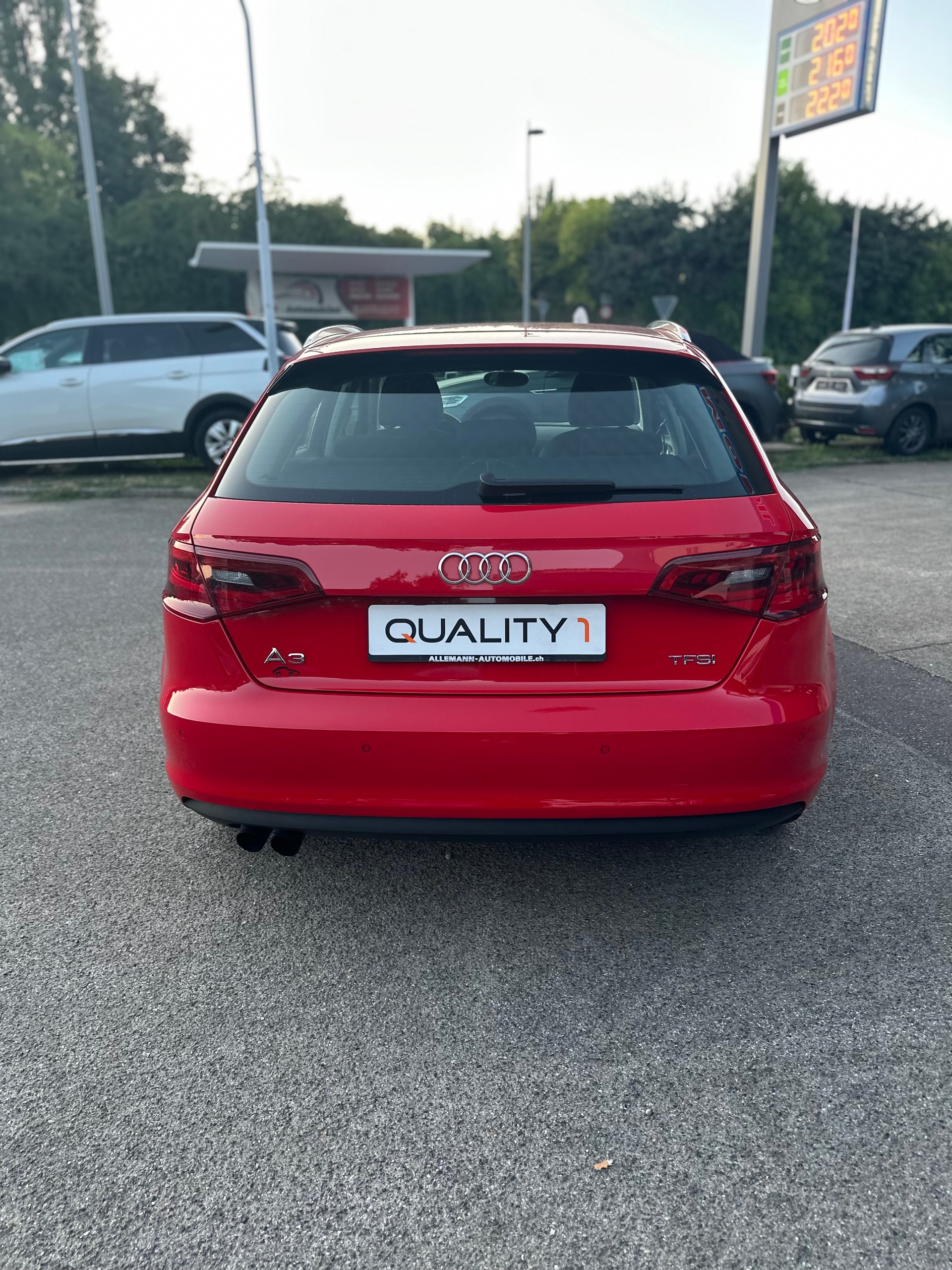 AUDI A3 Sportback 1.4 TFSI Ambiente S-tronic-image-3