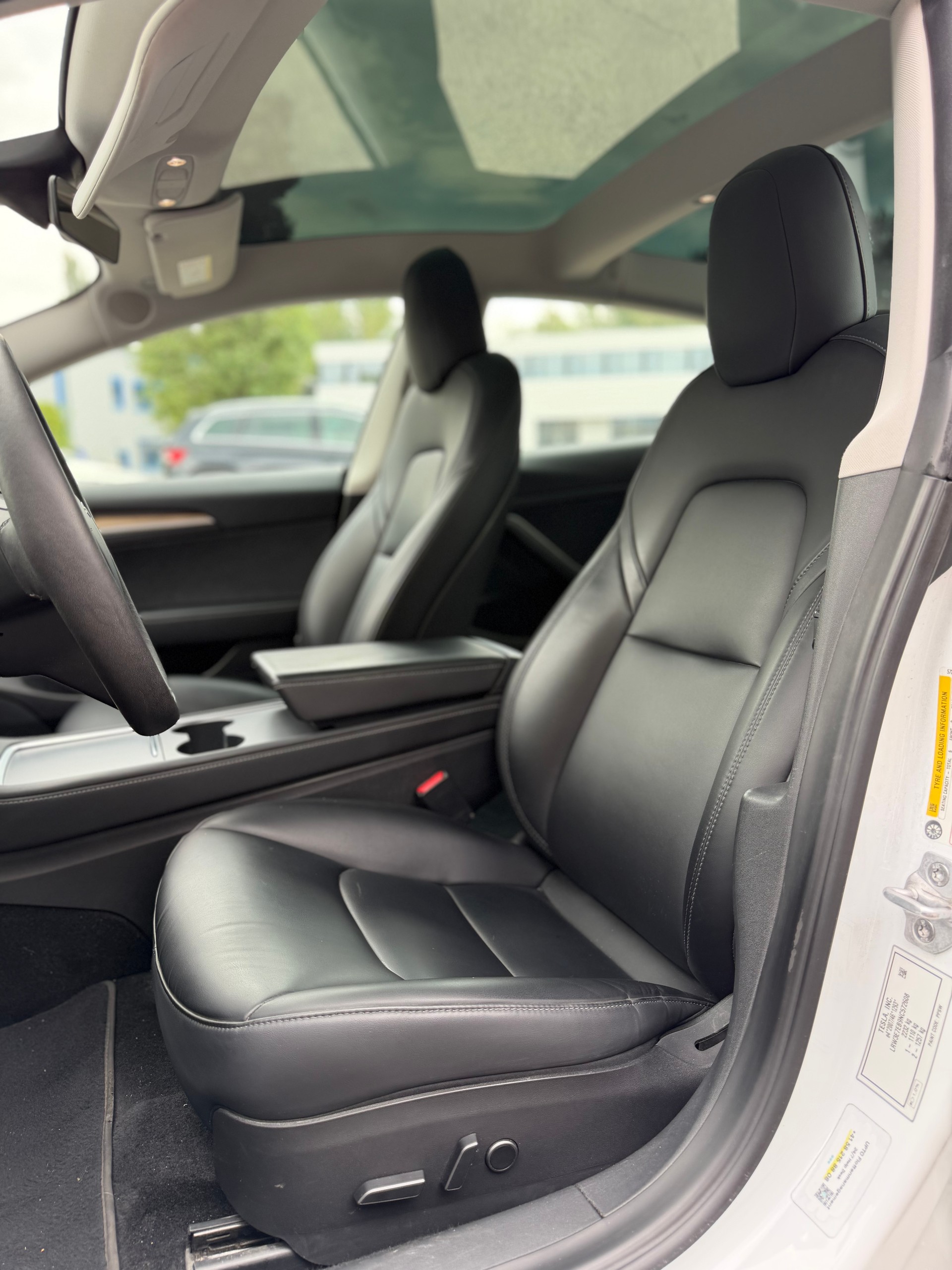 TESLA Model 3 Long Range Dual Motor AWD-image-7