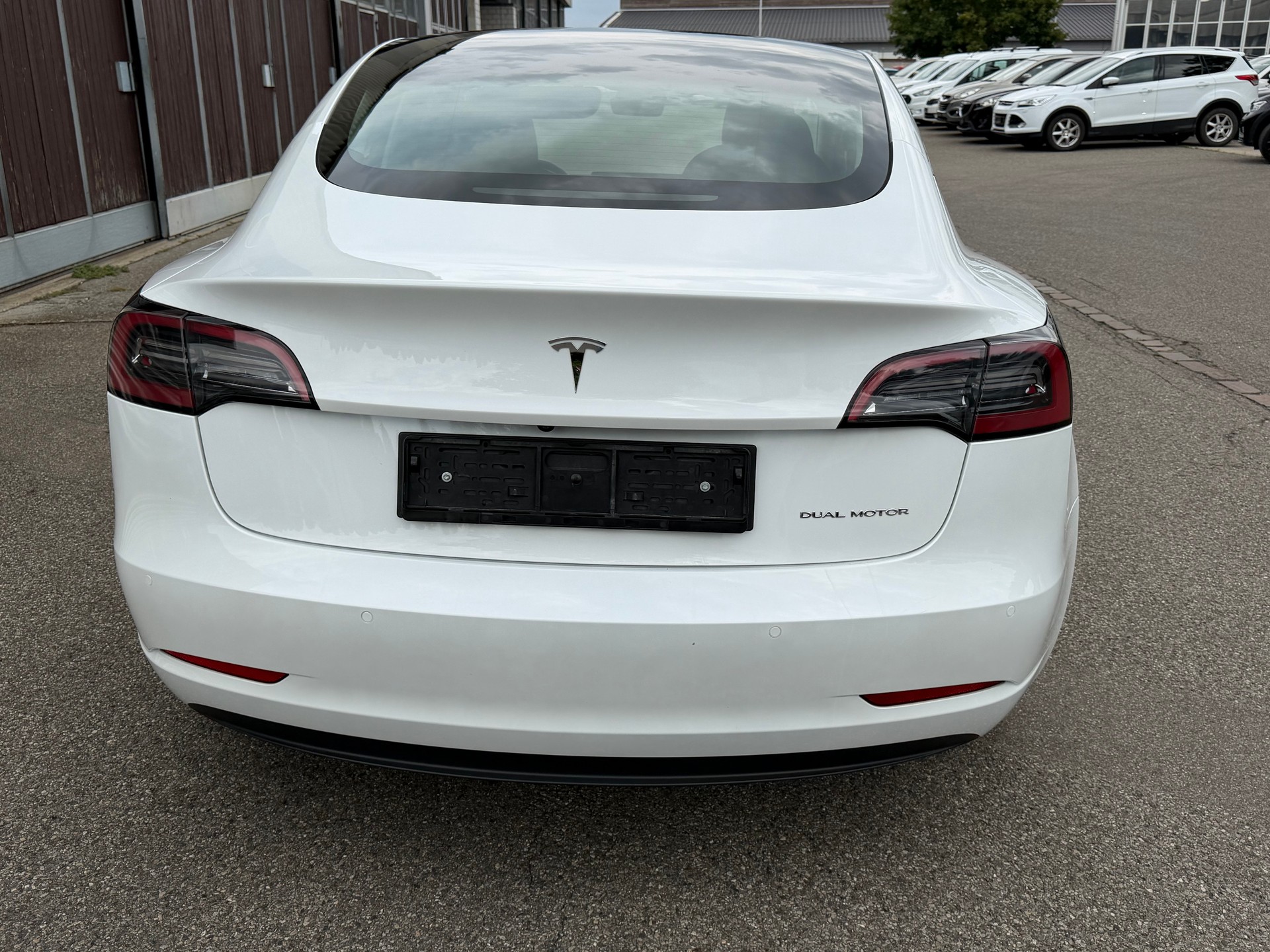 TESLA Model 3 Long Range Dual Motor AWD-image-3