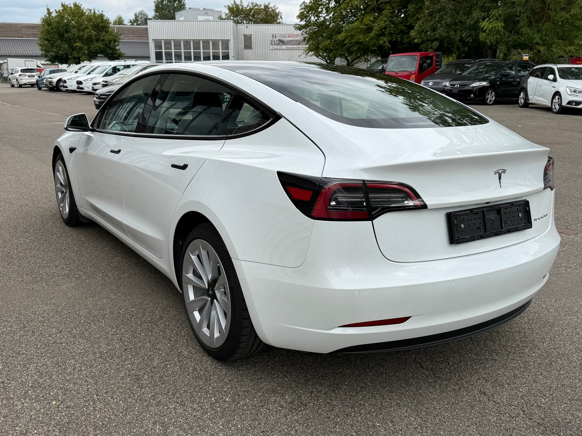 TESLA Model 3 Long Range Dual Motor AWD-image-4