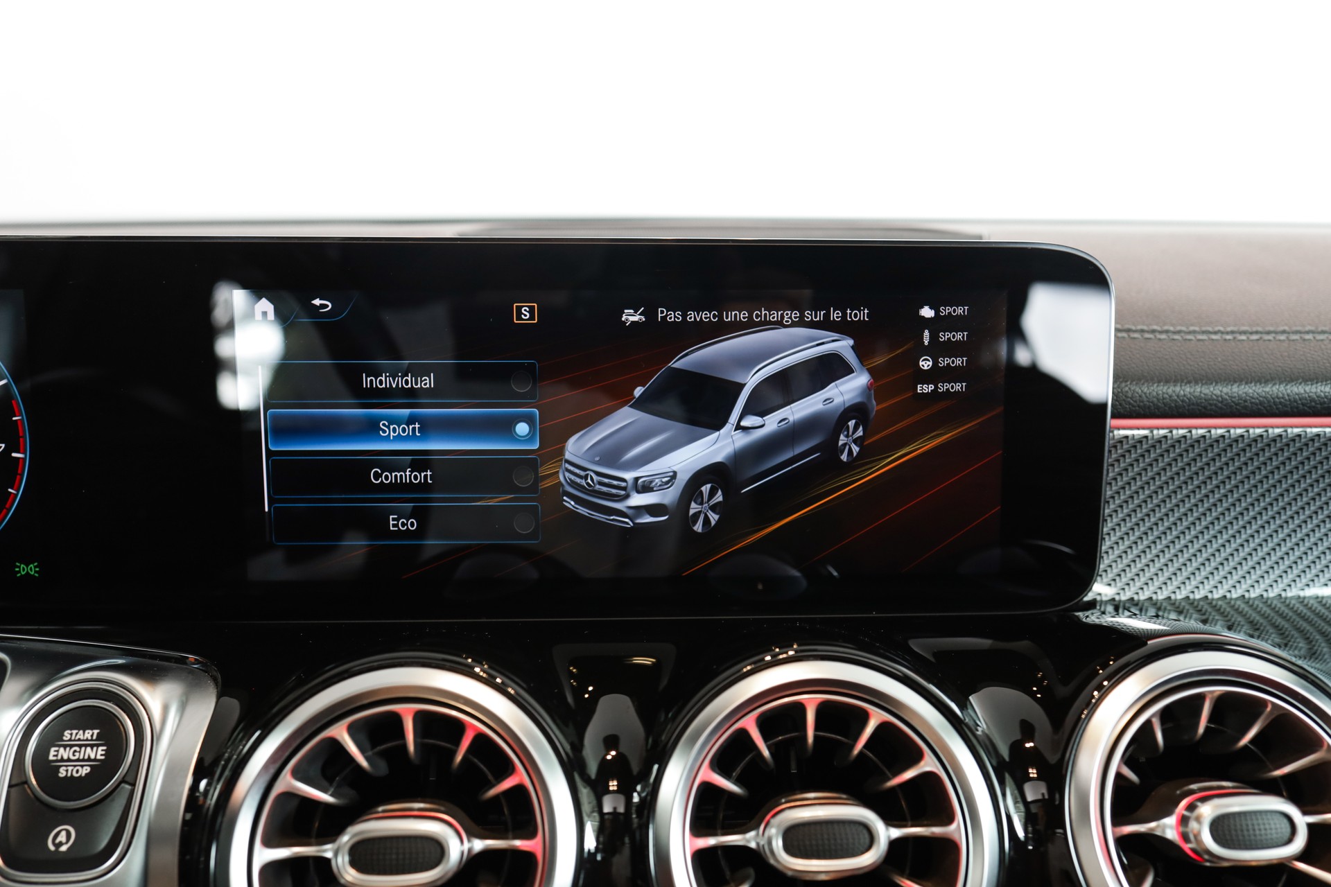 MERCEDES-BENZ GLB 250 4Matic AMG Line Premium Plus * CarPlay * Black Pack * Open Sky-image-14