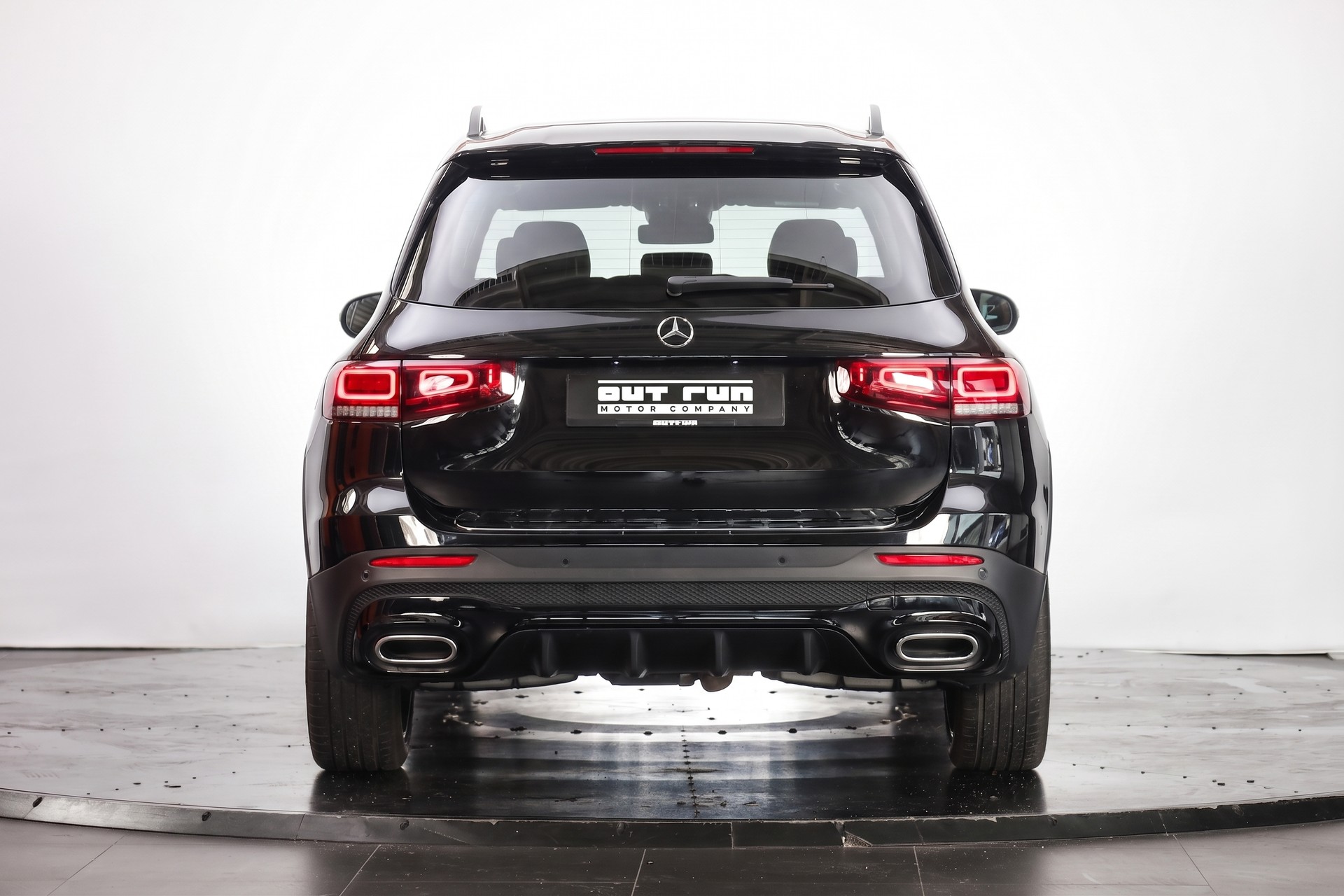 MERCEDES-BENZ GLB 250 4Matic AMG Line Premium Plus * CarPlay * Black Pack * Open Sky-image-2