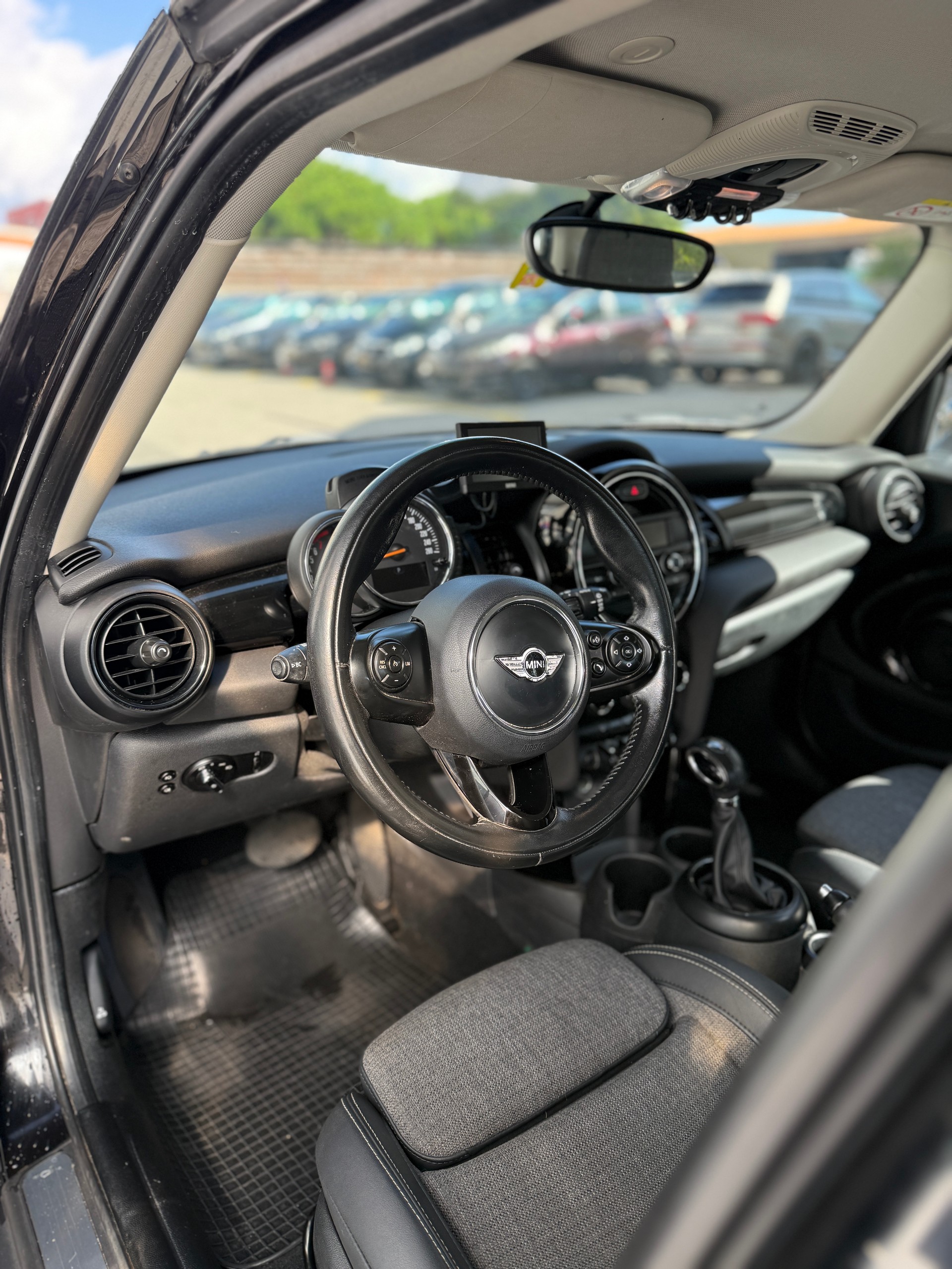 MINI Cooper Classic Edition Steptronic-image-6