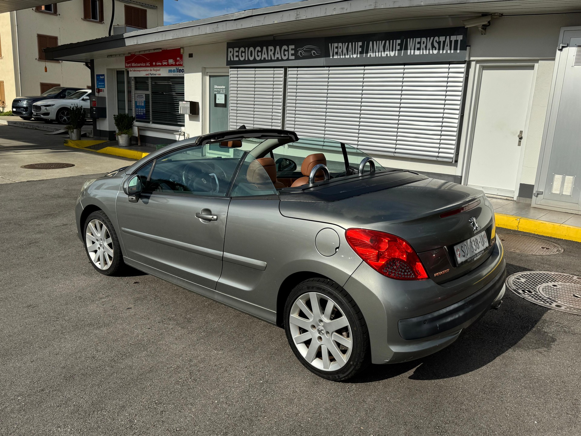 PEUGEOT 207 CC 1.6 16V Sport Automatic-image-5